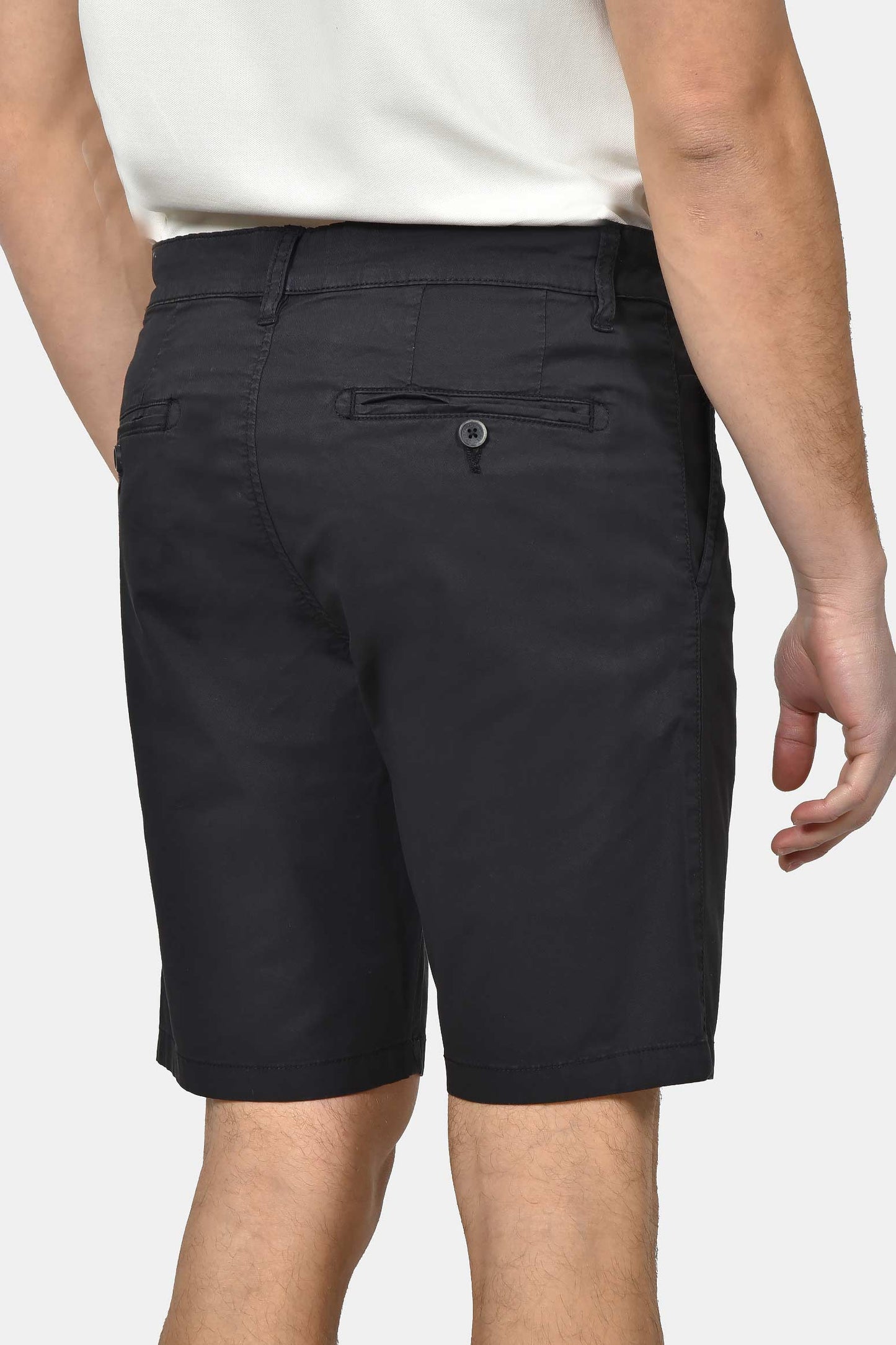 ανδρική-chinos-βερμούδα-βαμβακερή-normal-fit-με-πιέτες-για-άνετη-καλοκαιρινή-εμφάνιση