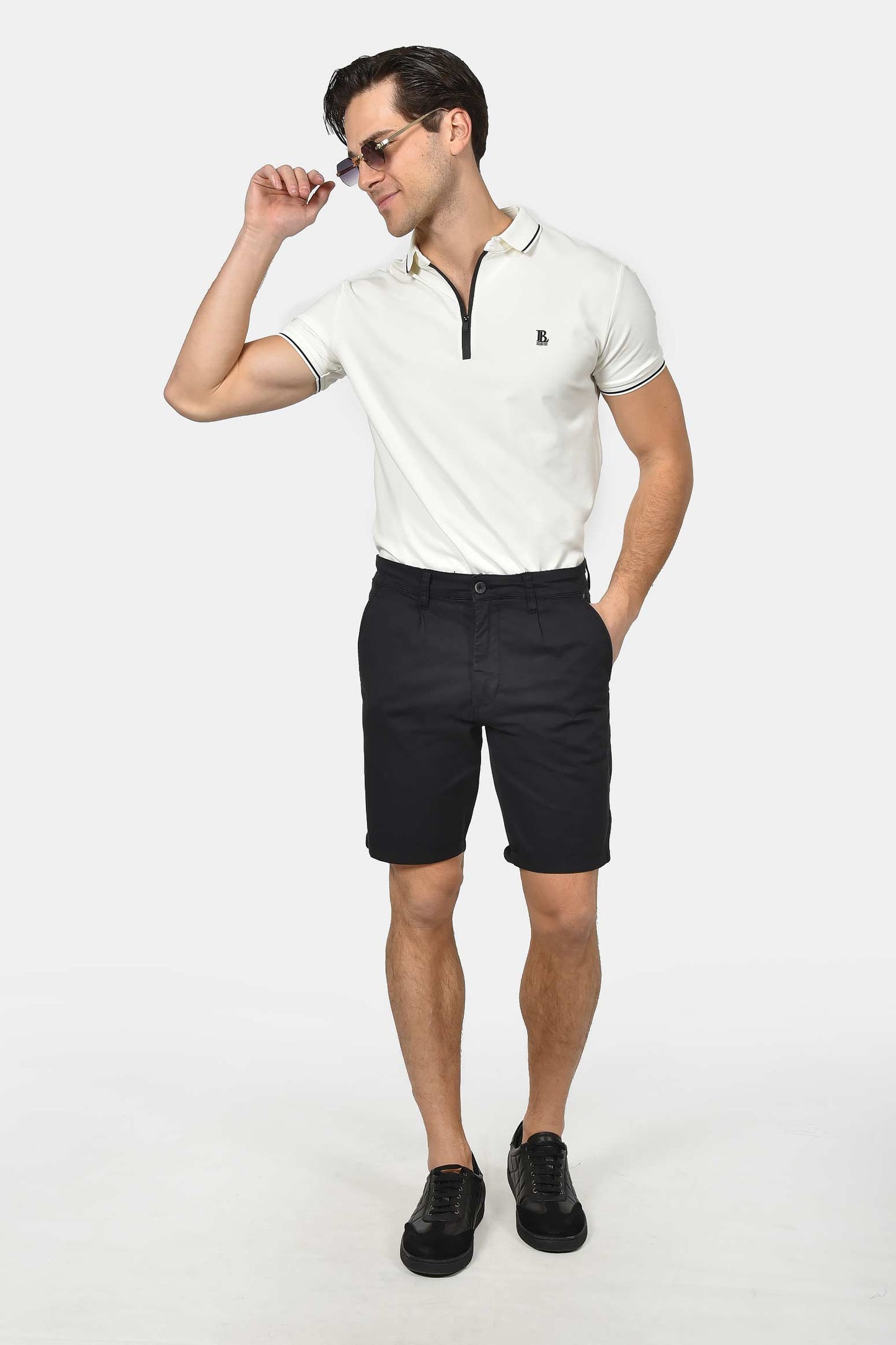 ανδρική-chinos-βερμούδα-βαμβακερή-normal-fit-με-πιέτες-για-άνετη-καλοκαιρινή-εμφάνιση