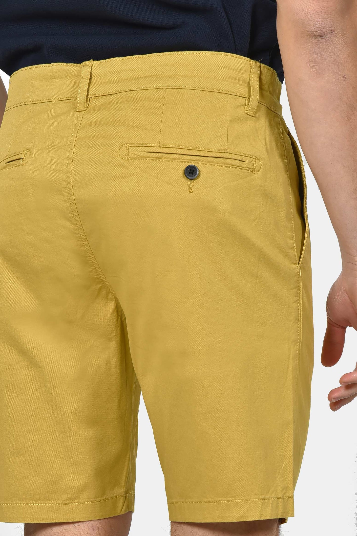 ανδρική-chinos-βερμούδα-βαμβακερή-normal-fit-με-πιέτες-για-άνετη-καλοκαιρινή-εμφάνιση