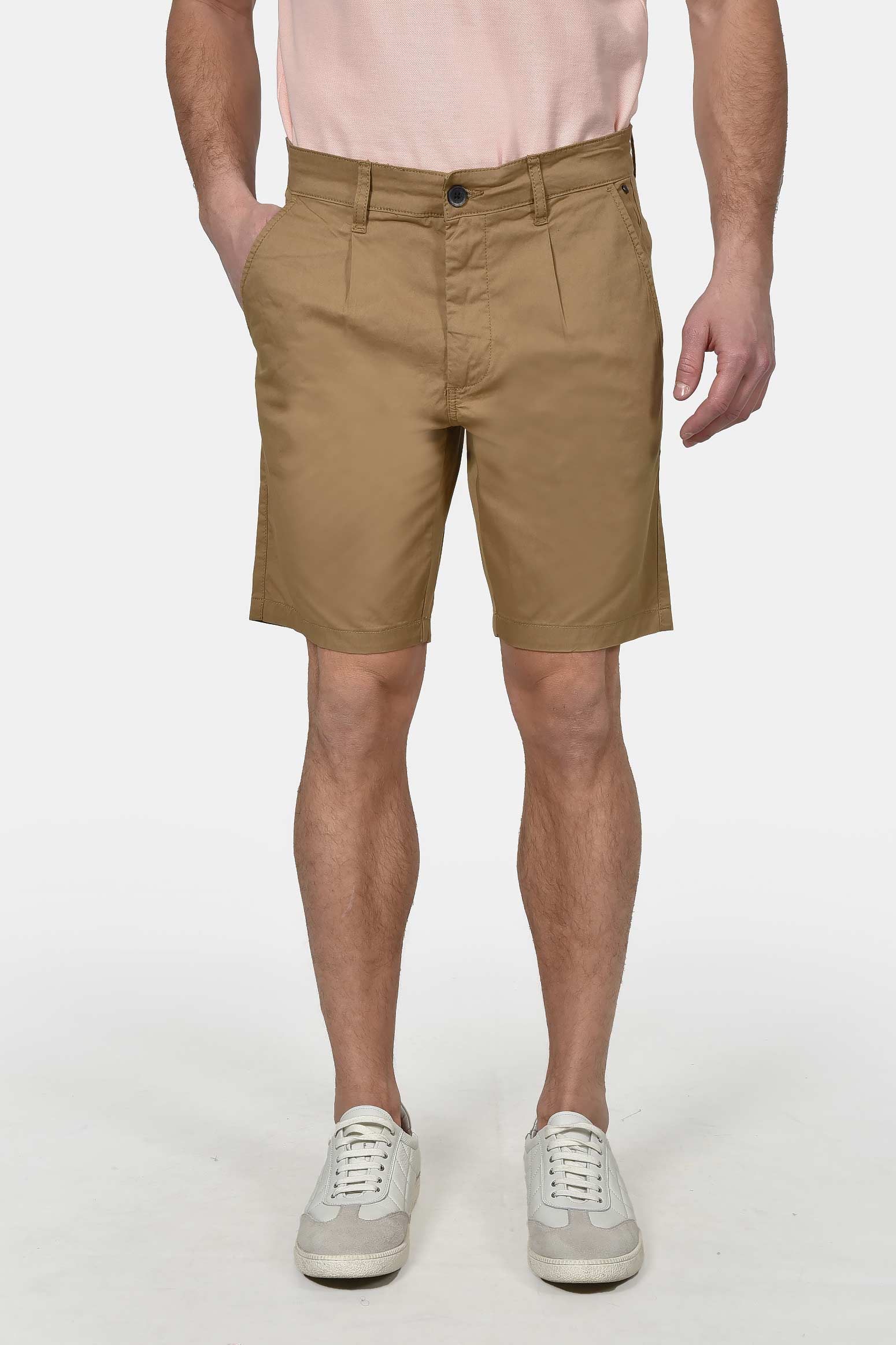 ανδρική-chinos-βερμούδα-βαμβακερή-normal-fit-με-πιέτες-για-άνετη-καλοκαιρινή-εμφάνιση