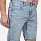 ανδρική-τζιν-βερμούδα-normal-fit-με-light-wash-εφέ-για-casual-καλοκαιρινό-στυλ