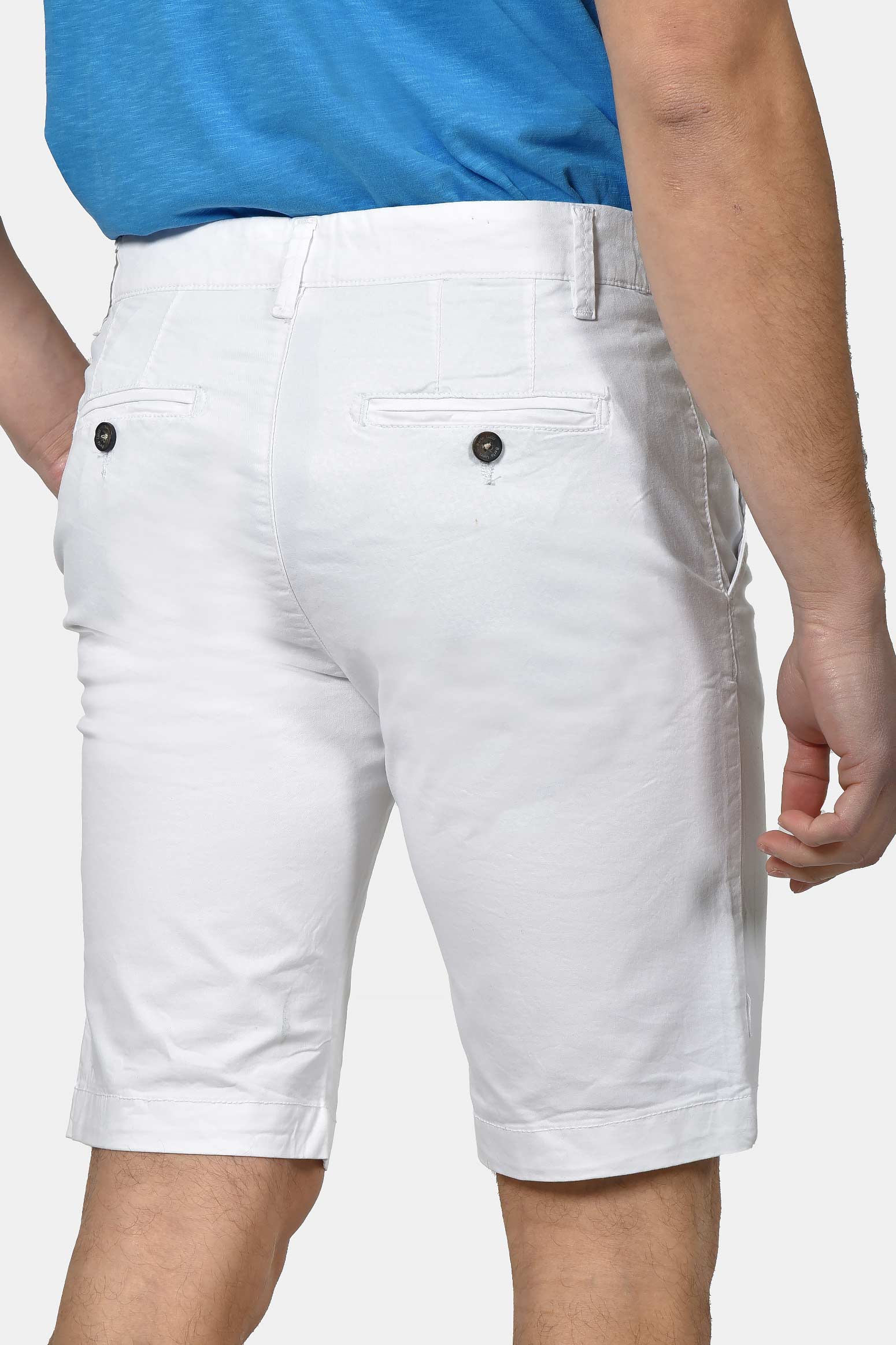 ανδρική-βαμβακερή-chinos-βερμούδα-slim-fit-με-καθαρή-γραμμή-&-ελαστική-άνεση