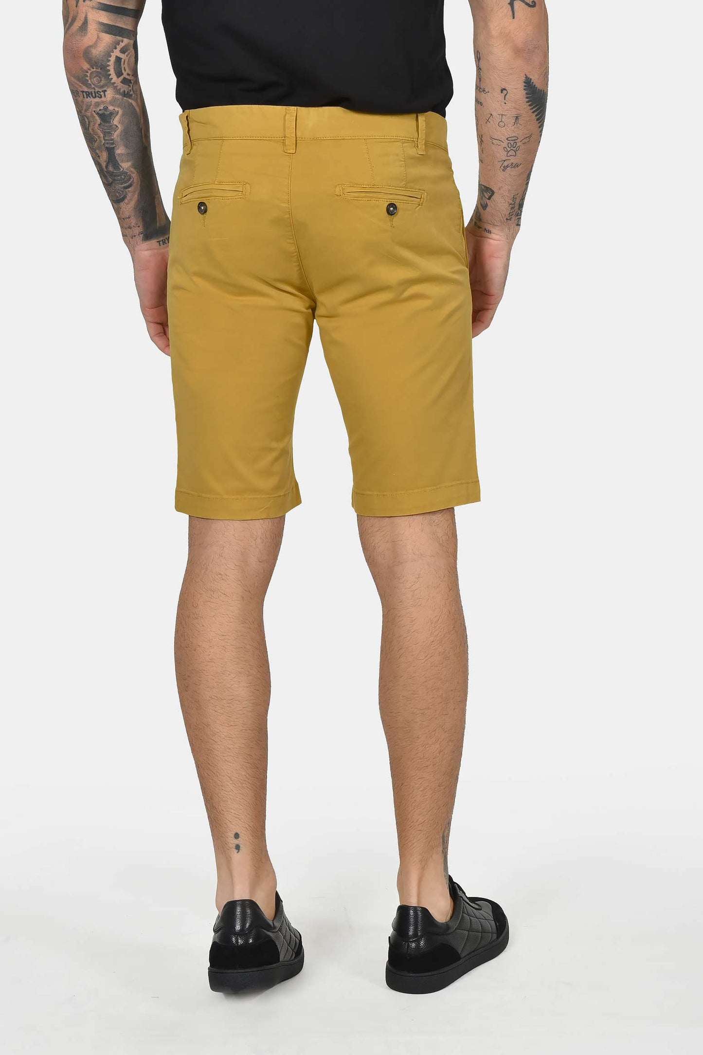 ανδρική-βαμβακερή-chinos-βερμούδα-slim-fit-με-καθαρή-γραμμή-&-ελαστική-άνεση