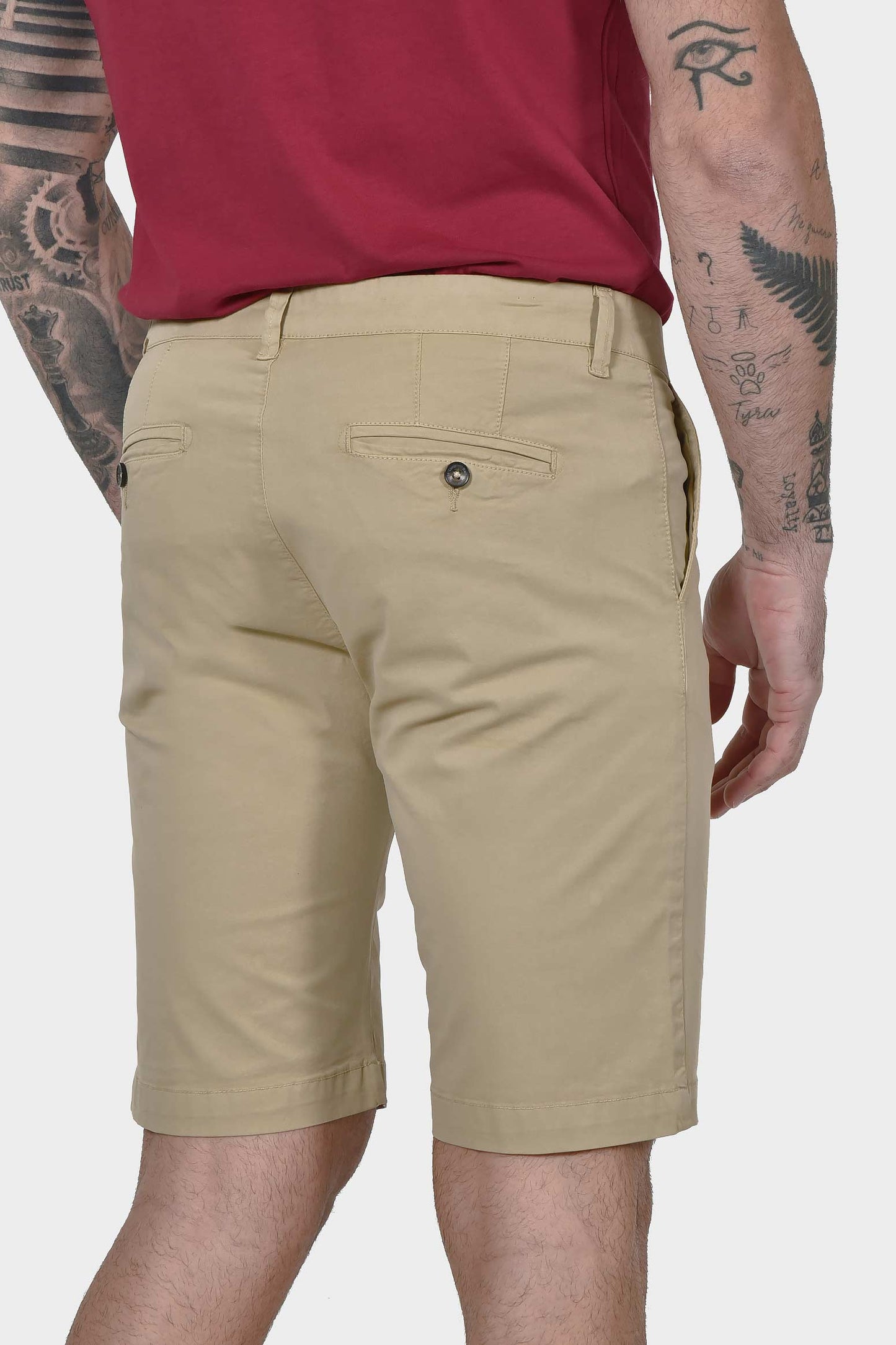 ανδρική-βαμβακερή-chinos-βερμούδα-slim-fit-με-καθαρή-γραμμή-&-ελαστική-άνεση