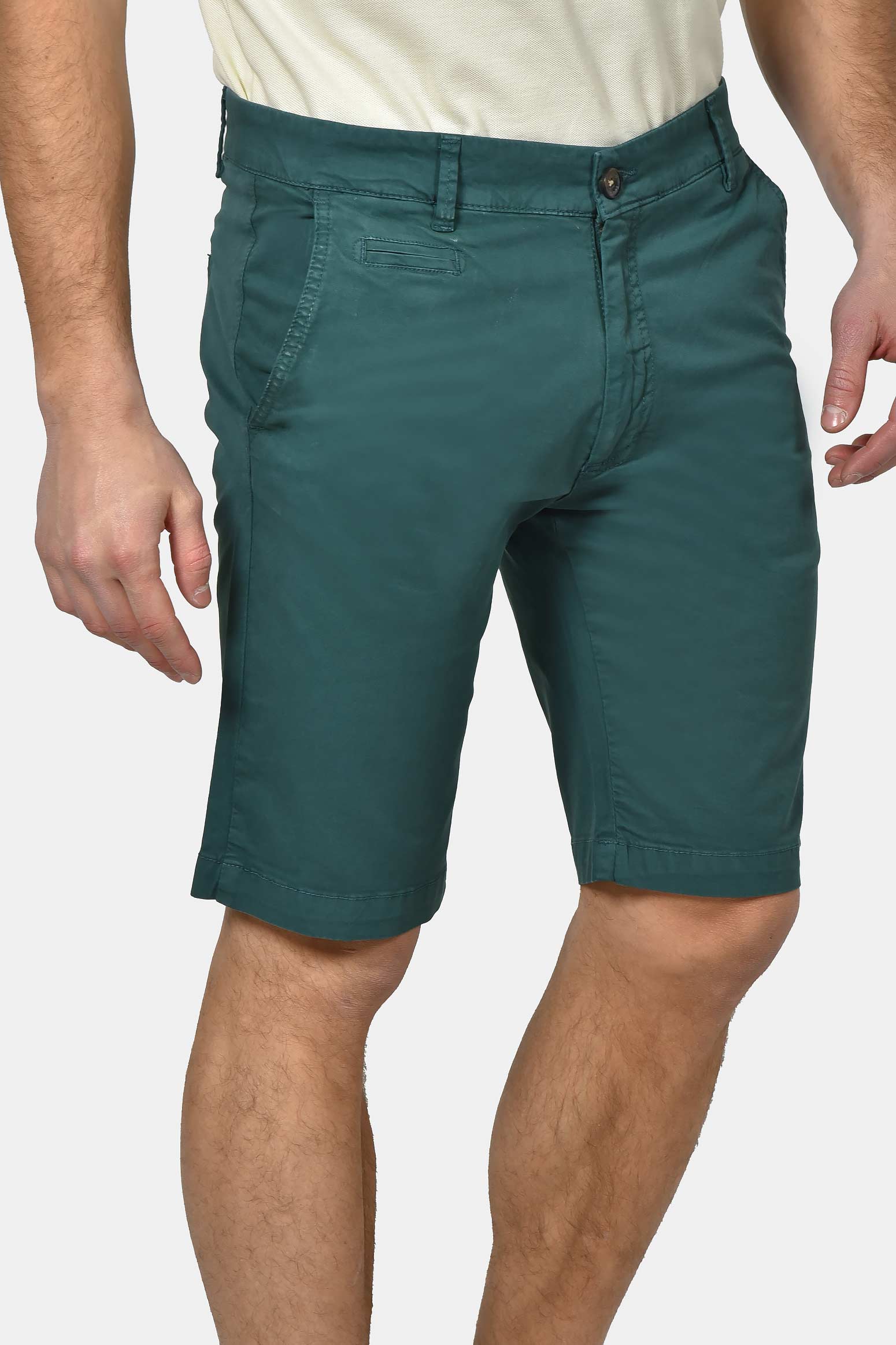 ανδρική-βαμβακερή-chinos-βερμούδα-slim-fit-με-καθαρή-γραμμή-&-ελαστική-άνεση