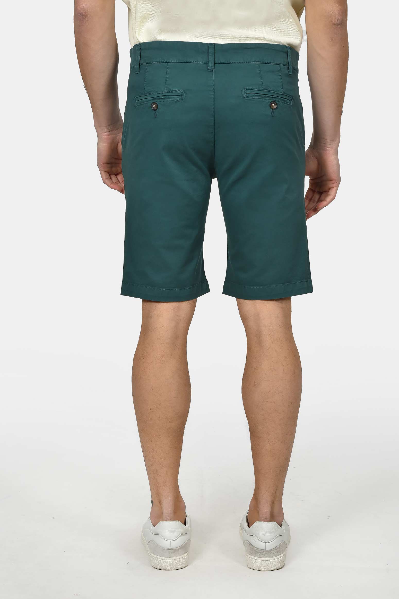 ανδρική-βαμβακερή-chinos-βερμούδα-slim-fit-με-καθαρή-γραμμή-&-ελαστική-άνεση