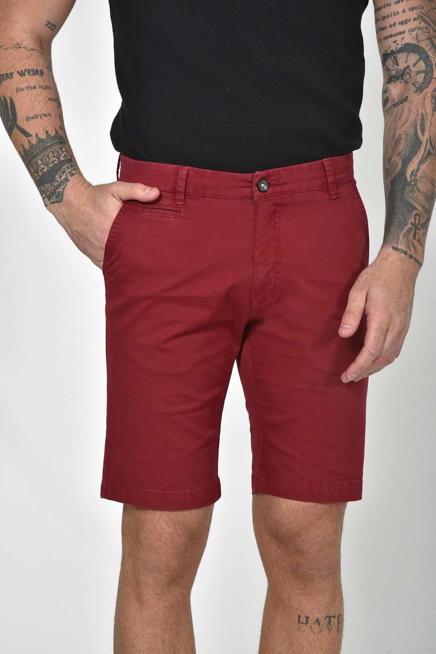 ανδρική-βαμβακερή-chinos-βερμούδα-slim-fit-με-καθαρή-γραμμή-&-ελαστική-άνεση