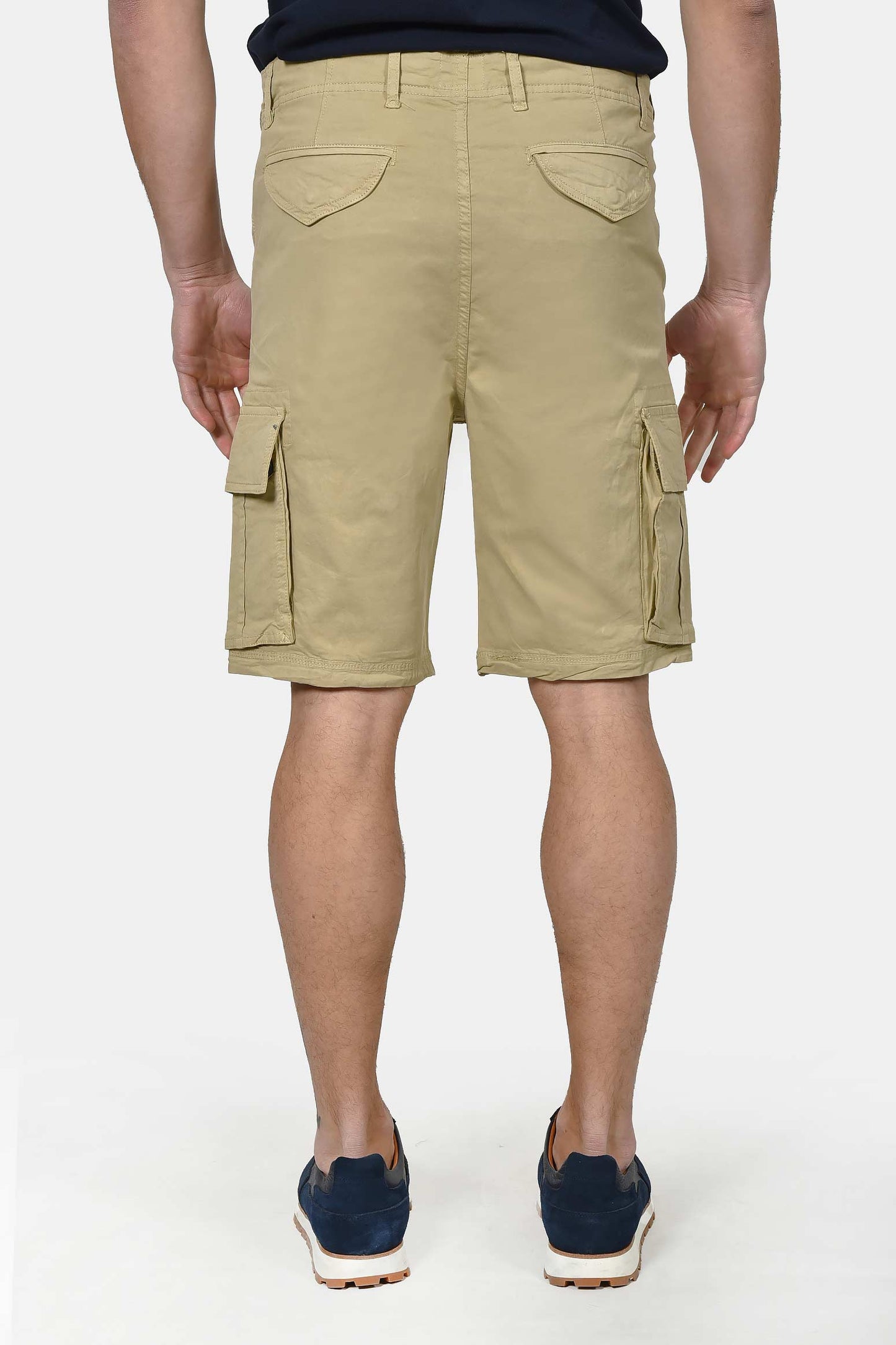 ανδρική-cargo-βερμούδα-slim-fit-με-πλαϊνές-τσέπες-&-ελαστική-άνεση-κινήσεων