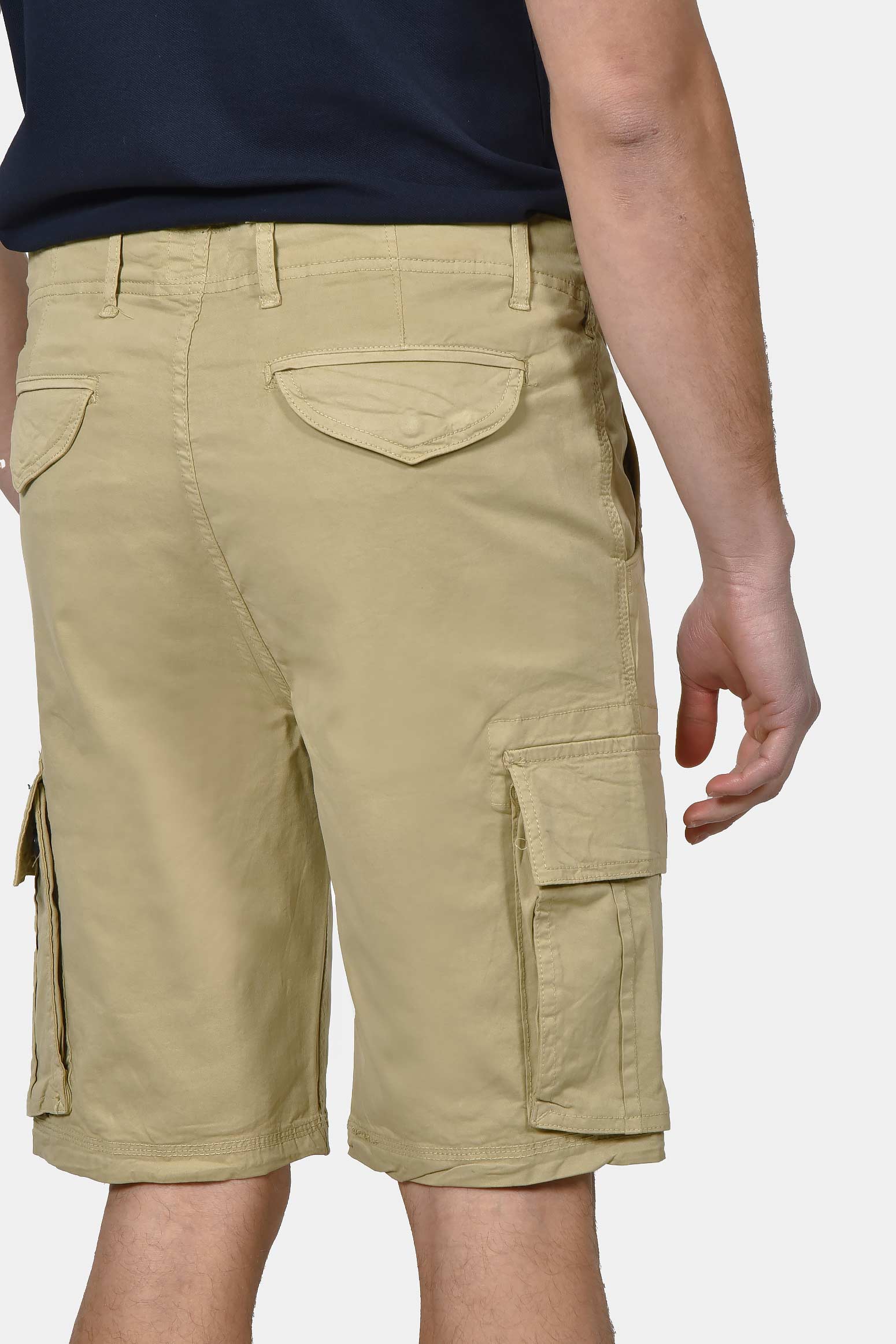 ανδρική-cargo-βερμούδα-slim-fit-με-πλαϊνές-τσέπες-&-ελαστική-άνεση-κινήσεων