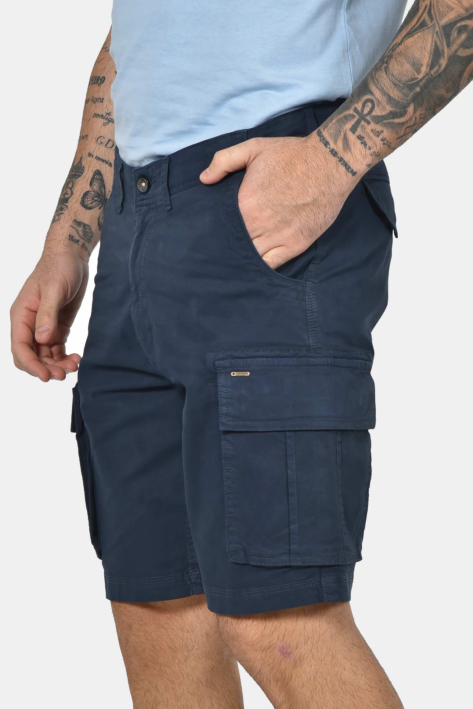ανδρική-cargo-βερμούδα-slim-fit-με-πλαϊνές-τσέπες-&-ελαστική-άνεση-κινήσεων