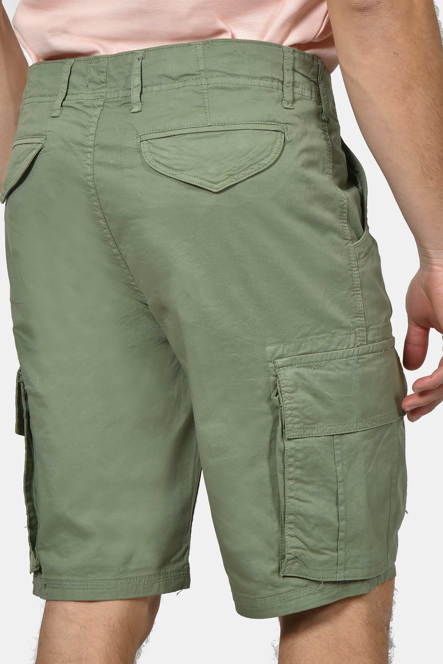 ανδρική-cargo-βερμούδα-slim-fit-με-πλαϊνές-τσέπες-&-ελαστική-άνεση-κινήσεων
