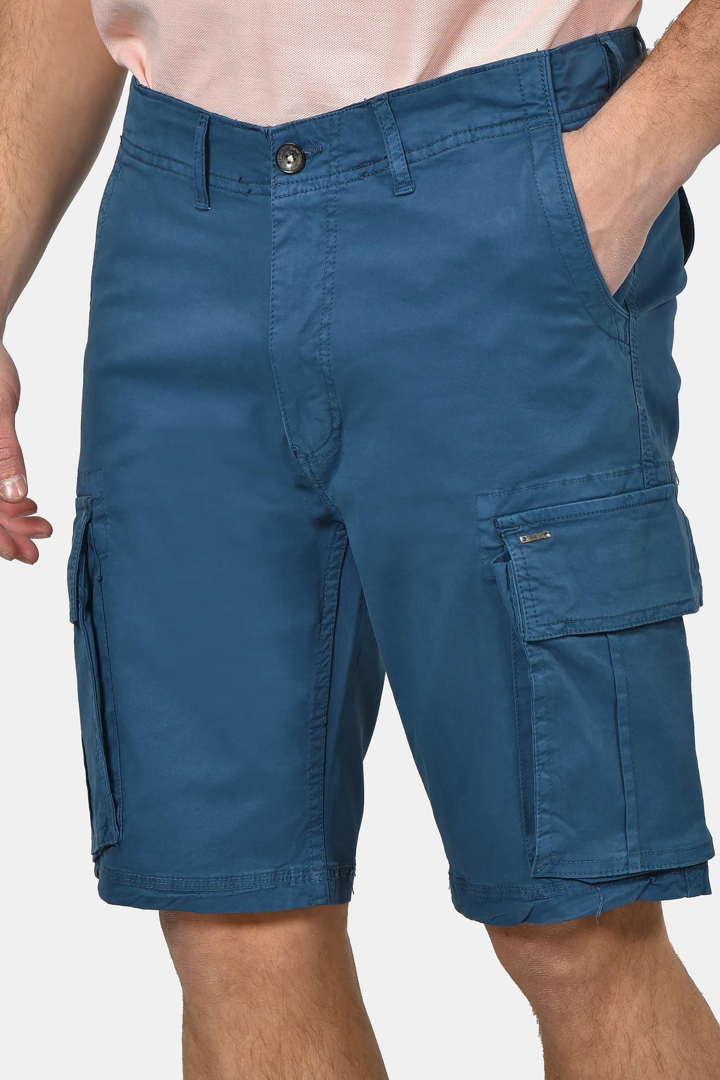 ανδρική-cargo-βερμούδα-slim-fit-με-πλαϊνές-τσέπες-&-ελαστική-άνεση-κινήσεων