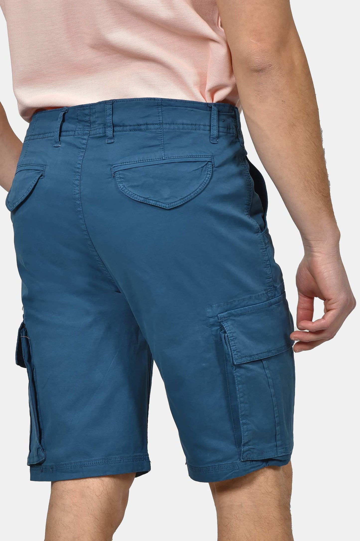 ανδρική-cargo-βερμούδα-slim-fit-με-πλαϊνές-τσέπες-&-ελαστική-άνεση-κινήσεων
