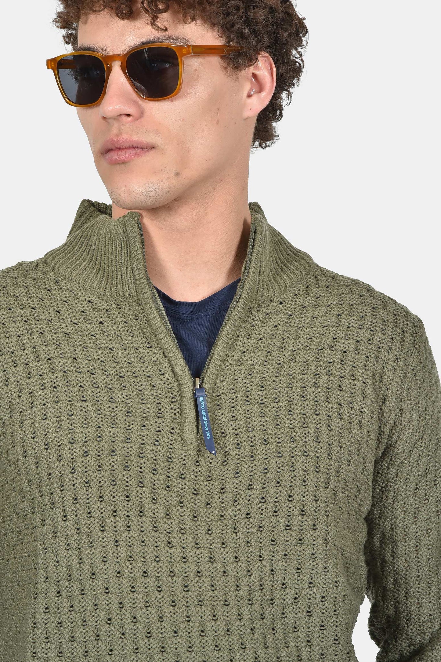 ανδρικό-πλεκτό-half-zip-normal-fit-με-ανάγλυφη-ύφανση