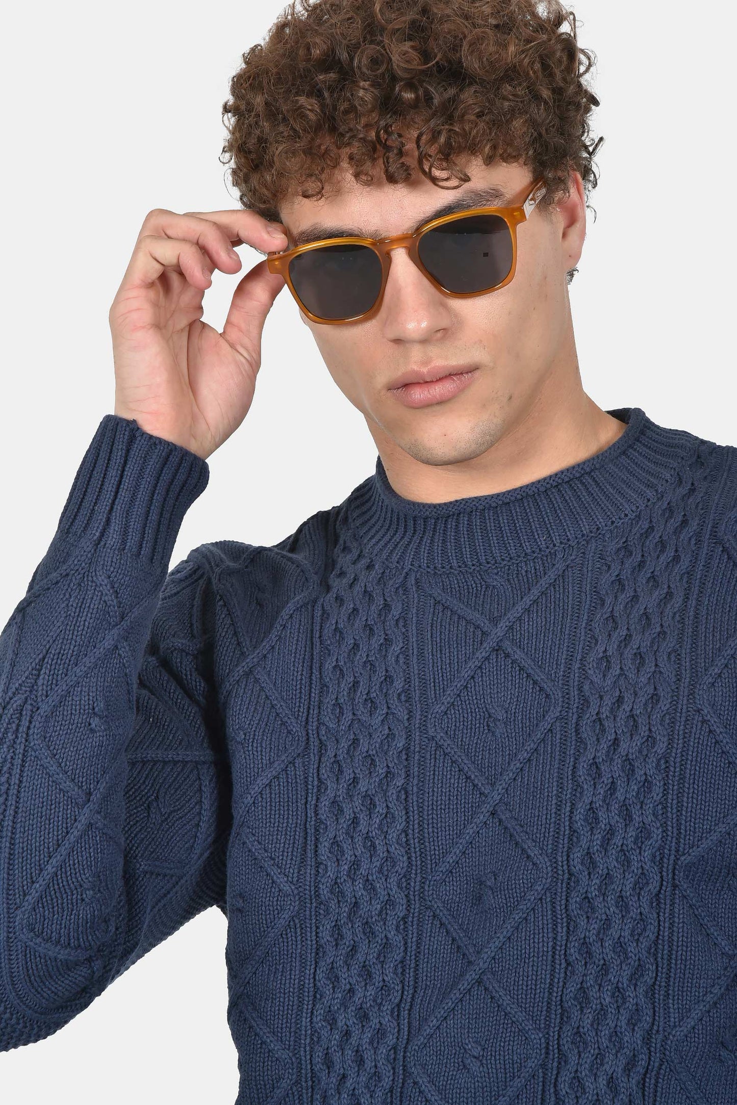 ανδρικό-πλεκτό-πουλόβερ-normal-fit-με-ανάγλυφη-πλέξη-100%-βαμβάκι