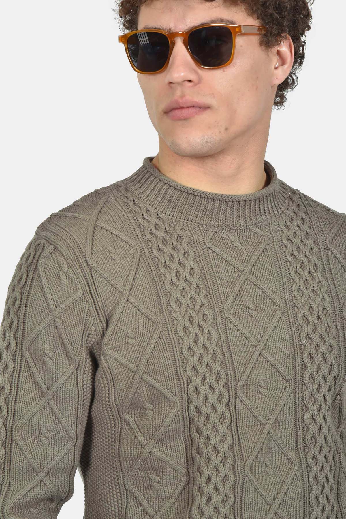 ανδρικό-πλεκτό-πουλόβερ-normal-fit-με-ανάγλυφη-πλέξη-100%-βαμβάκι