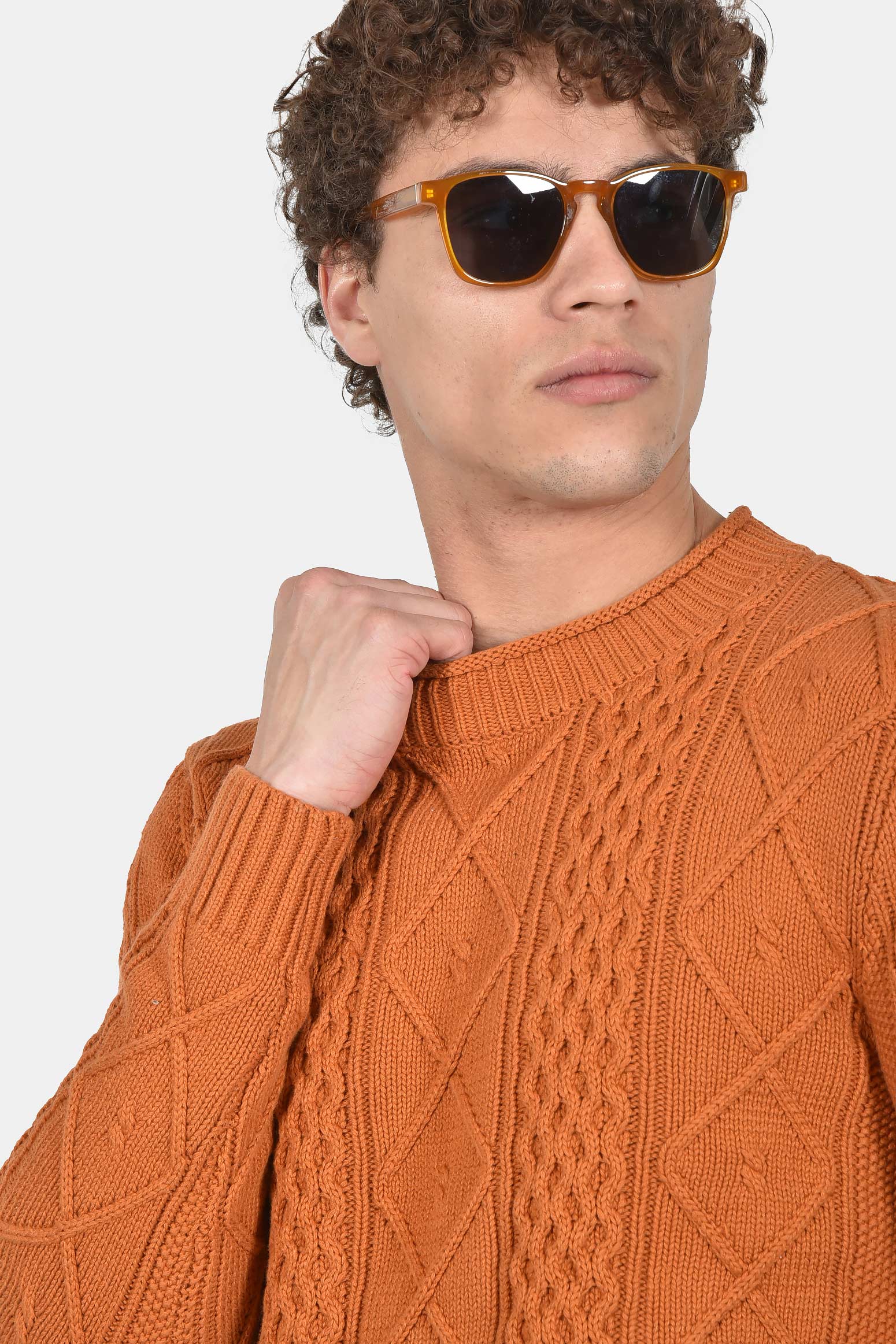 ανδρικό-πλεκτό-πουλόβερ-normal-fit-με-ανάγλυφη-πλέξη-100%-βαμβάκι