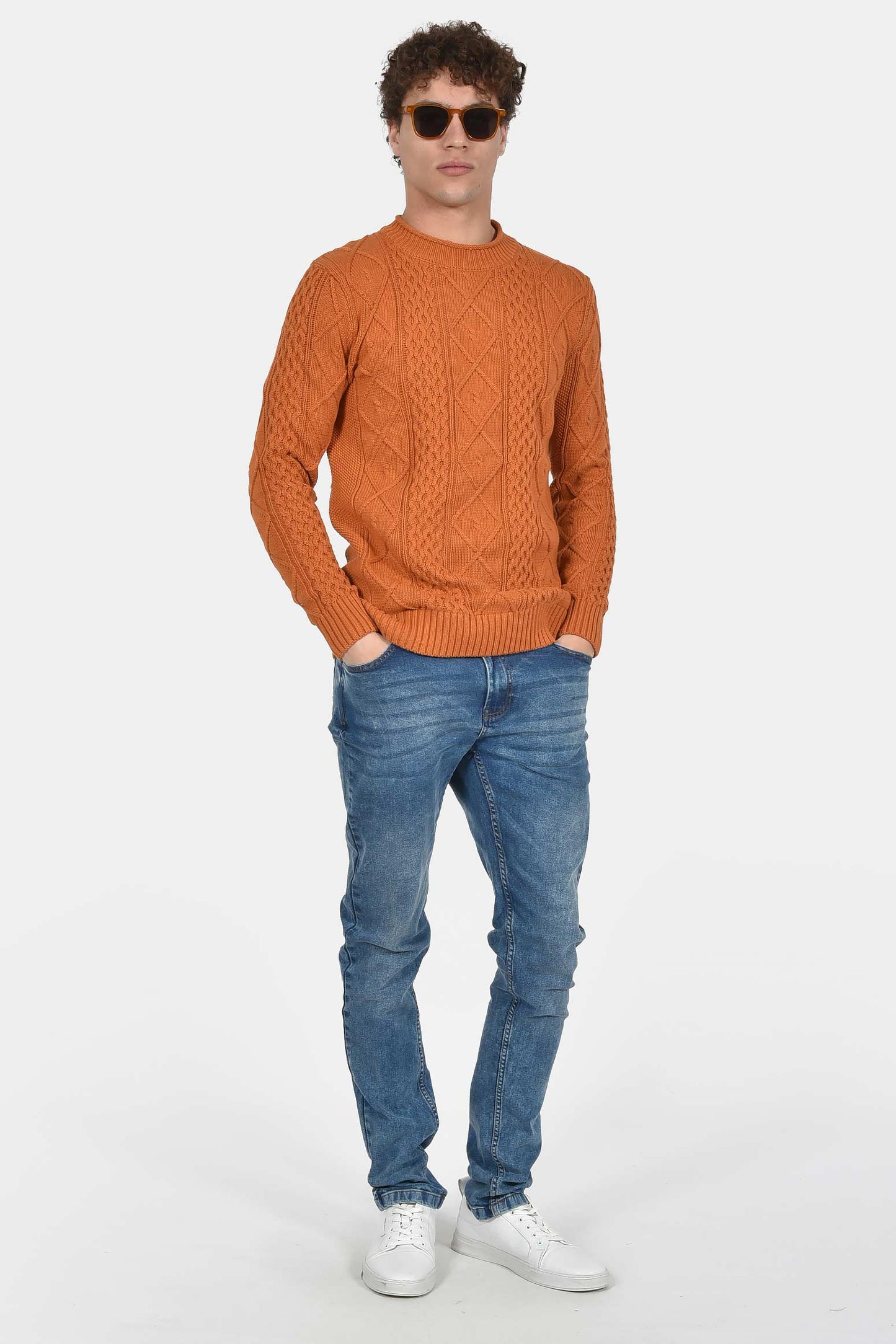 ανδρικό-πλεκτό-πουλόβερ-normal-fit-με-ανάγλυφη-πλέξη-100%-βαμβάκι