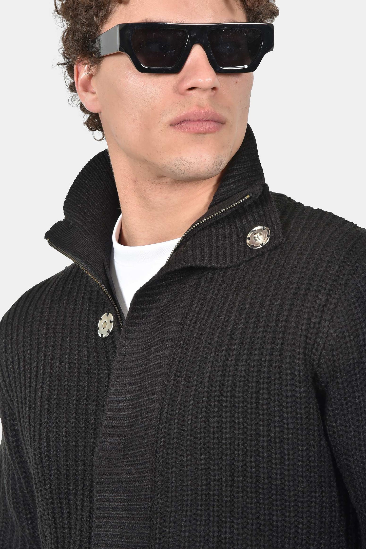 ανδρική-πλεκτή-ζακέτα-normal-fit-με-κουμπιά-και-φερμουάρ