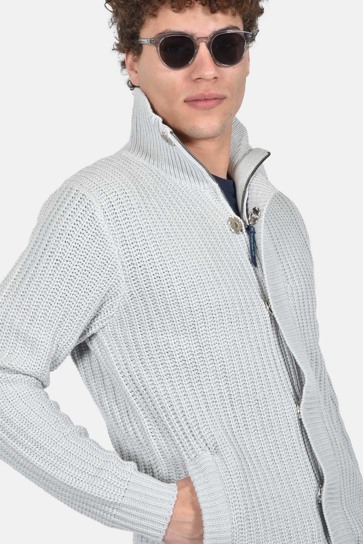 ανδρική-πλεκτή-ζακέτα-normal-fit-με-κουμπιά-και-φερμουάρ