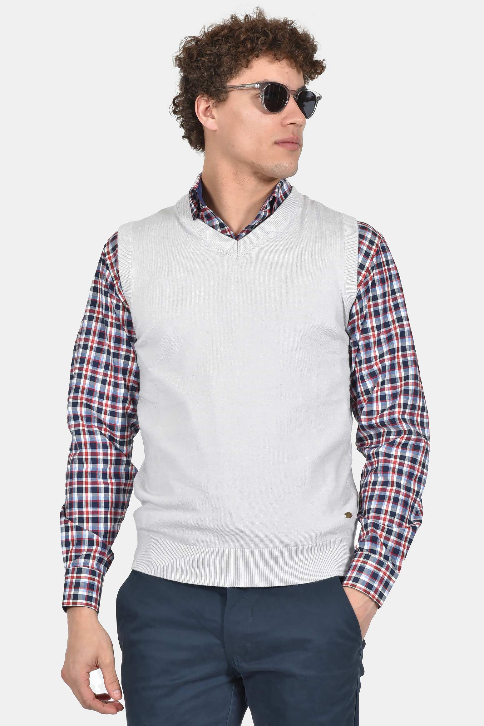 ανδρικό-πλεκτό-γιλέκο-normal-fit-με-λαιμόκοψη-v