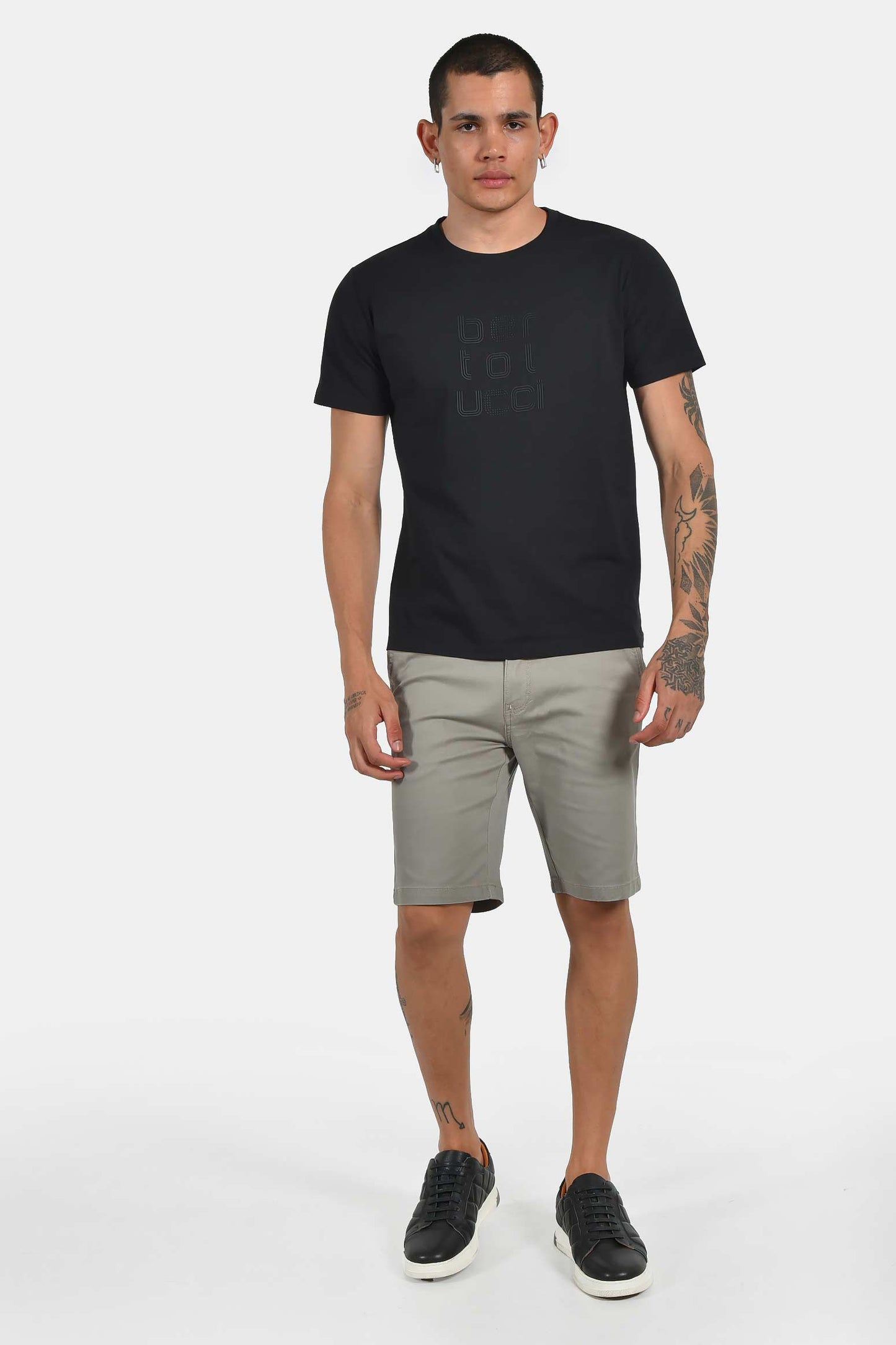 ανδρικό-t-shirt-normal-fit-με-ανάγλυφο-logo-απαλή-αίσθηση-&-σταθερή-γραμμή