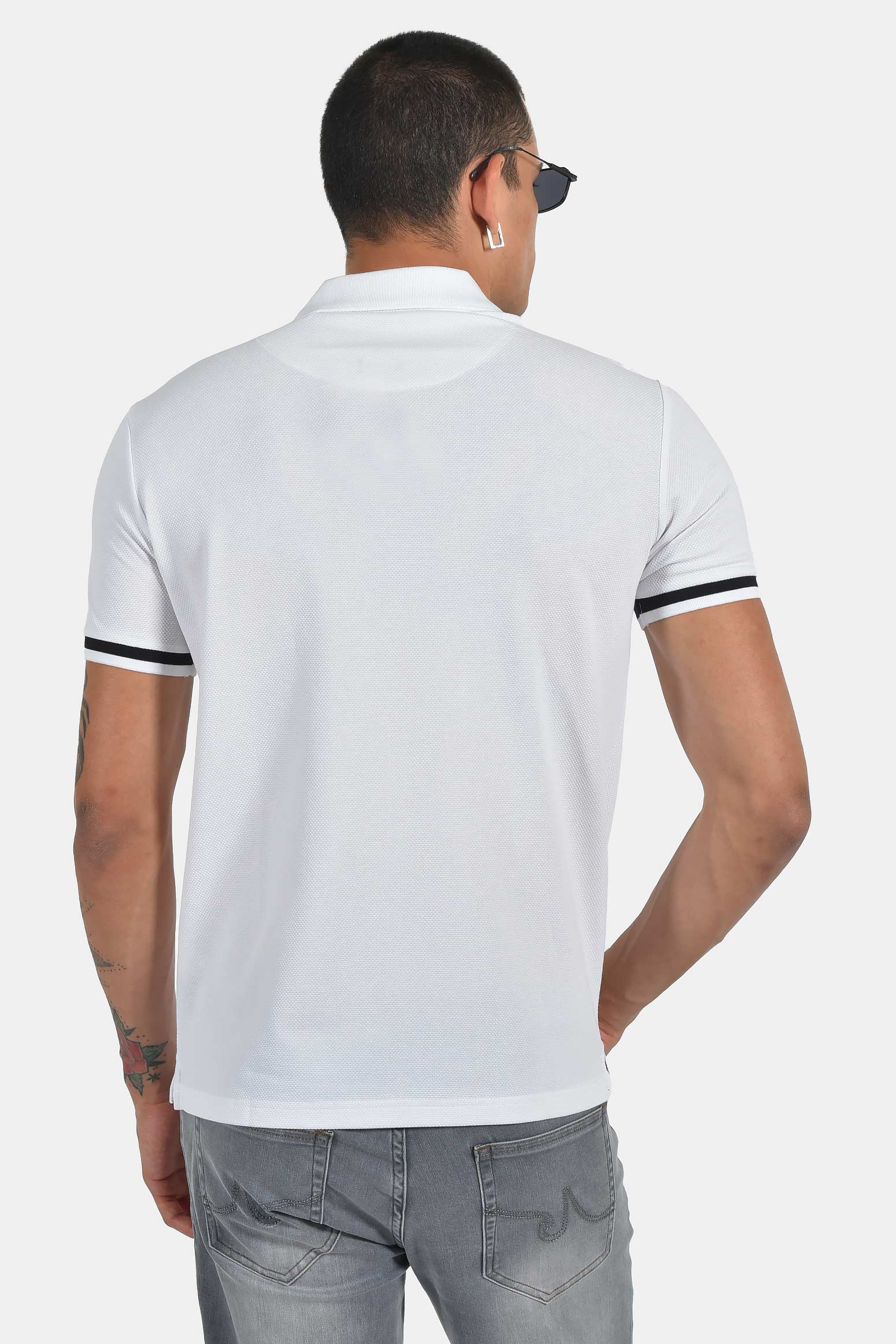 ανδρική-μπλούζα-polo-normal-fit-με-contrast-μανίκια-σταθερή-εφαρμογή-&-άνεση