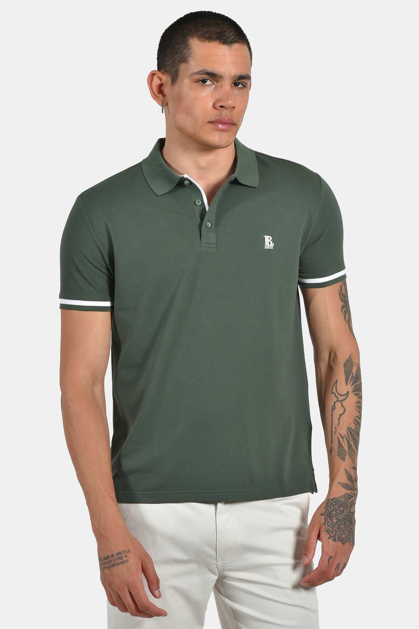 ανδρική-μπλούζα-polo-normal-fit-με-contrast-μανίκια-σταθερή-εφαρμογή-&-άνεση