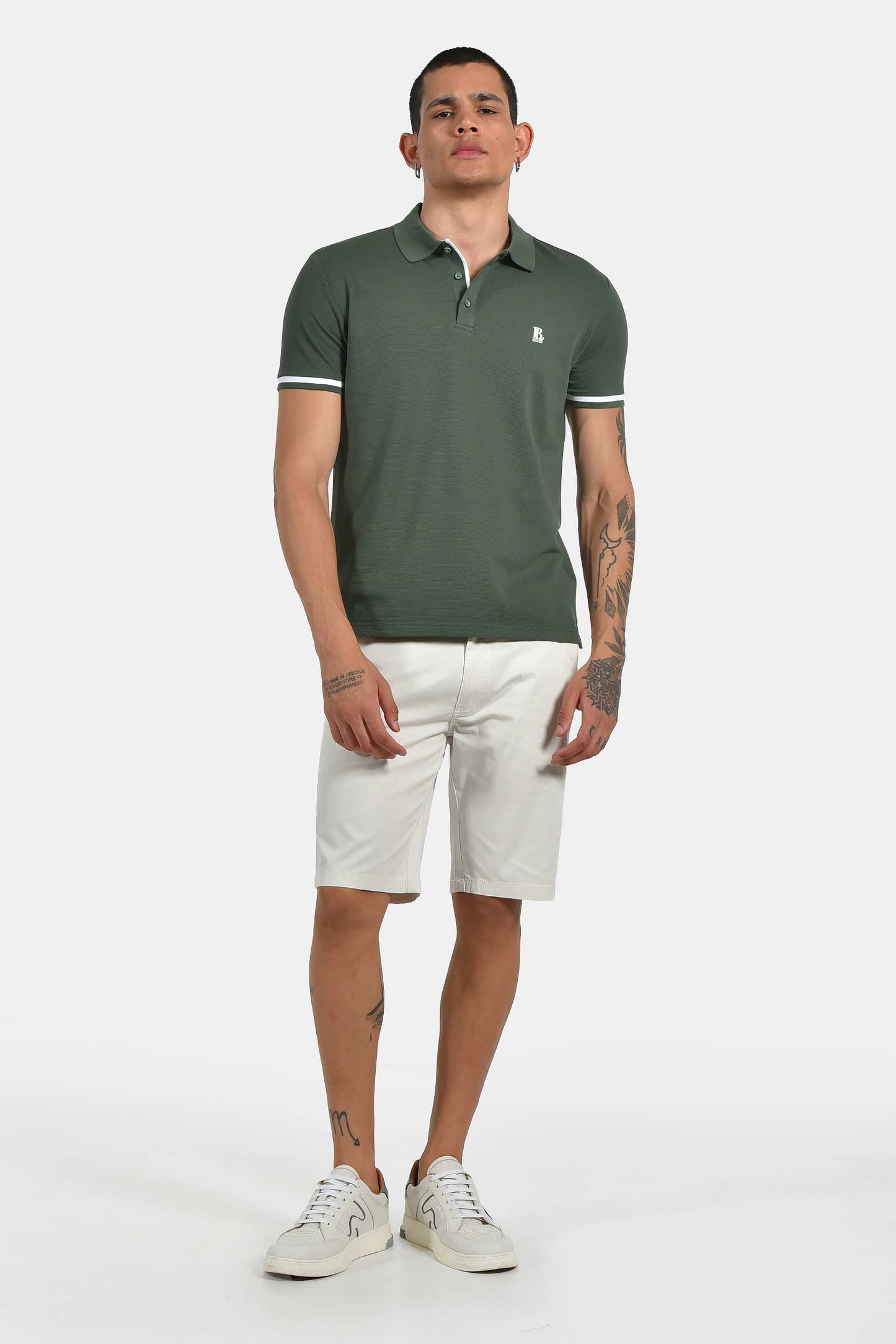 ανδρική-μπλούζα-polo-normal-fit-με-contrast-μανίκια-σταθερή-εφαρμογή-&-άνεση