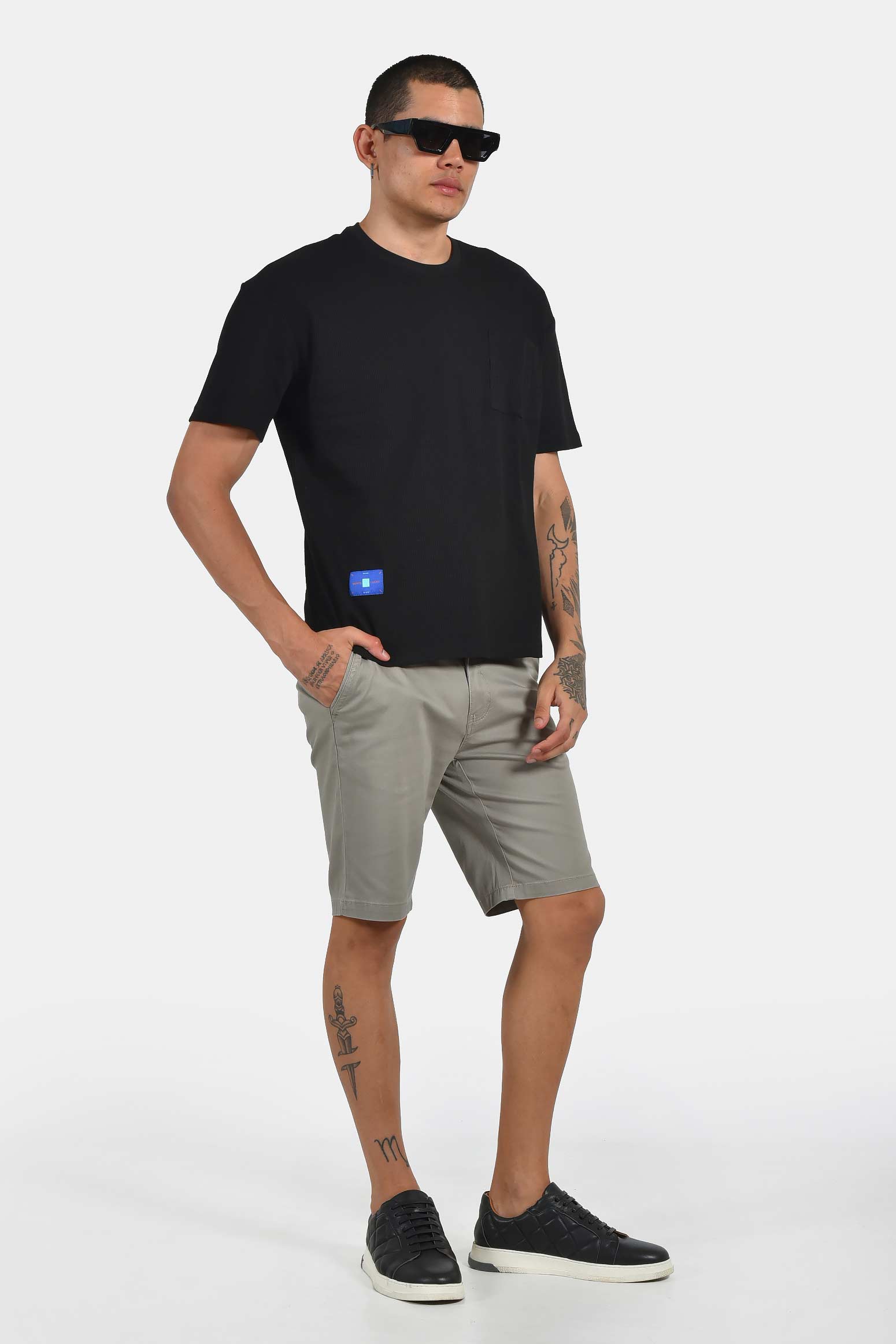 ανδρικό-t-shirt-normal-fit-με-ανάγλυφη-υφή-&-τσέπη-ελαστική-άνεση