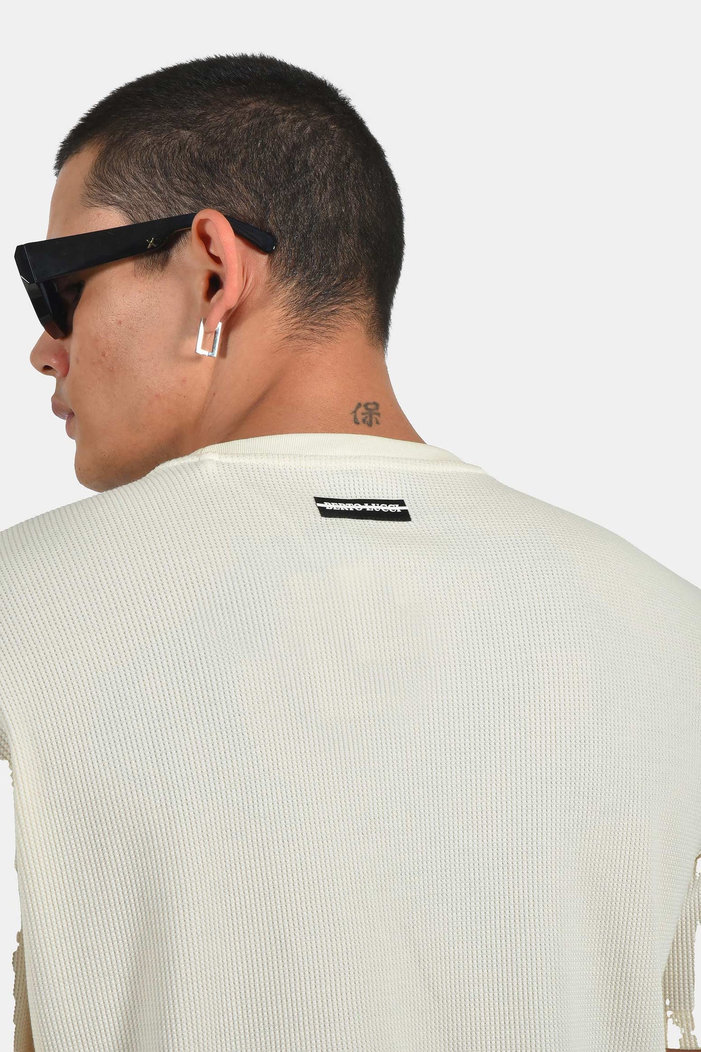 ανδρικό-t-shirt-normal-fit-με-ανάγλυφη-υφή-&-τσέπη-ελαστική-άνεση