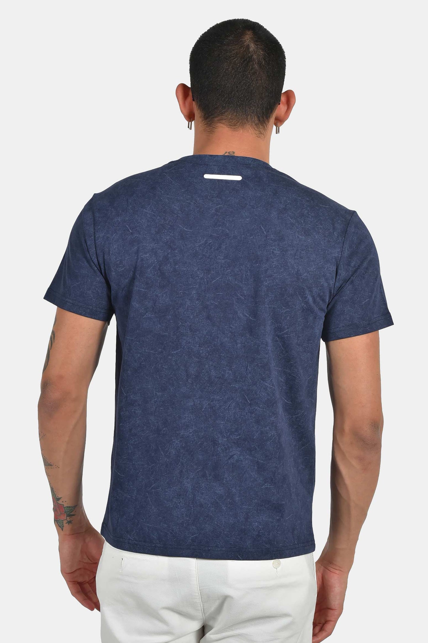 ανδρικό-t-shirt-normal-fit-100%-βαμβακερό-με-διακριτικό-λογότυπο-στήθους