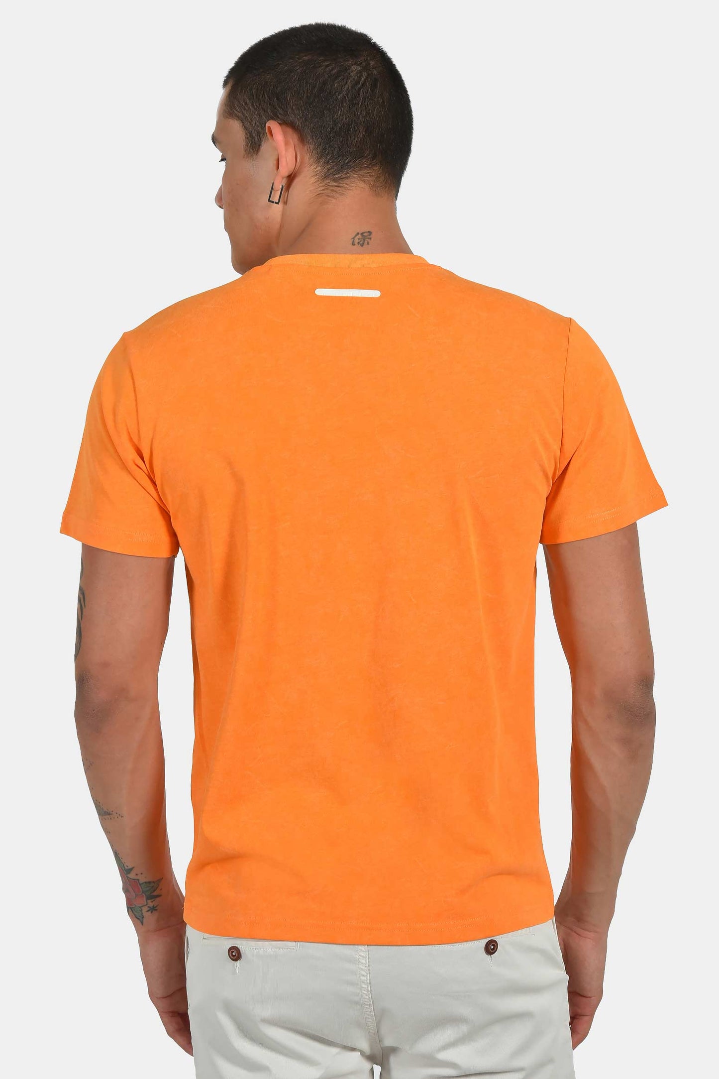 ανδρικό-t-shirt-normal-fit-100%-βαμβακερό-με-διακριτικό-λογότυπο-στήθους