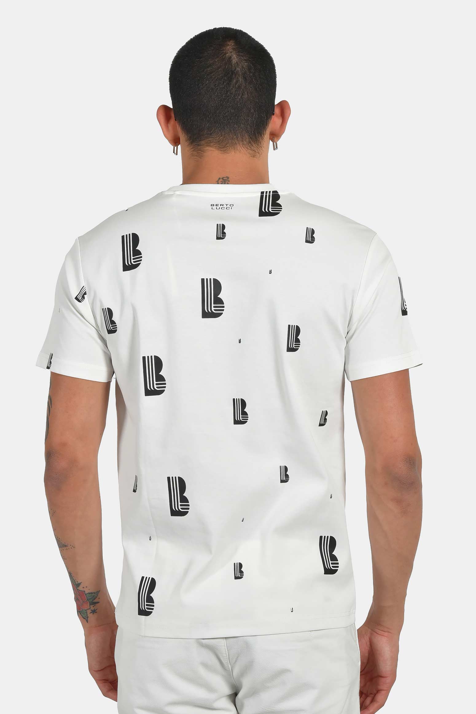 ανδρικό-t-shirt-normal-fit-με-all-over-print-λογοτύπου-&-ελαστική-σύνθεση