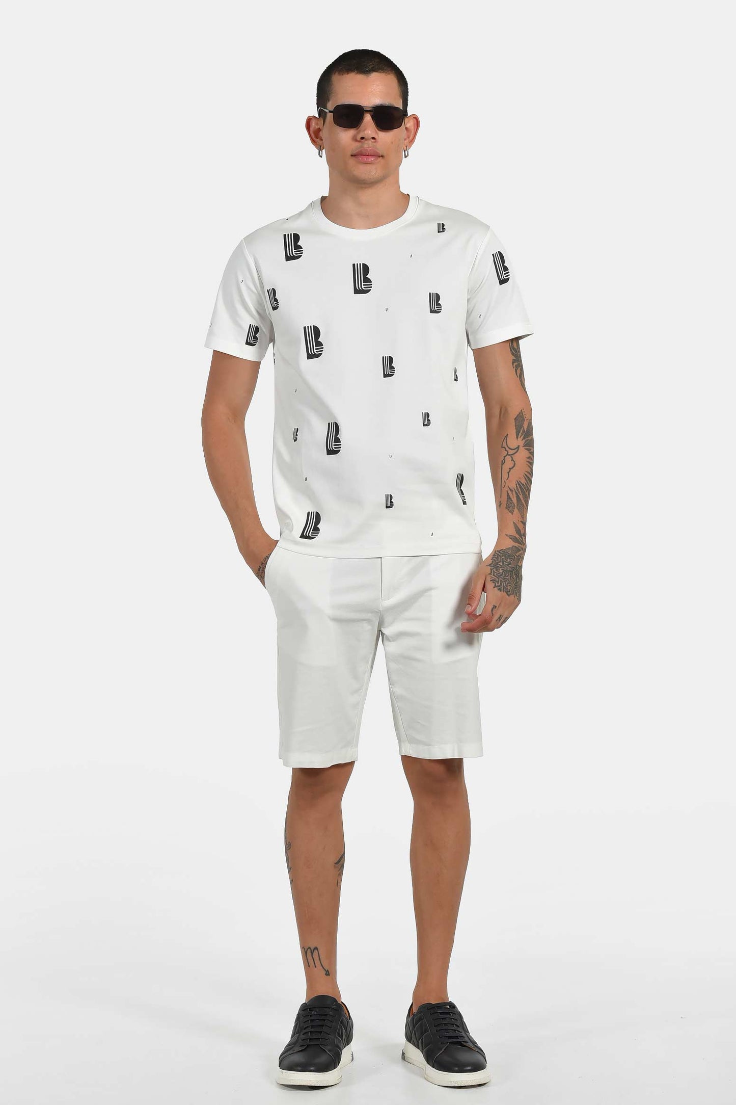 ανδρικό-t-shirt-normal-fit-με-all-over-print-λογοτύπου-&-ελαστική-σύνθεση