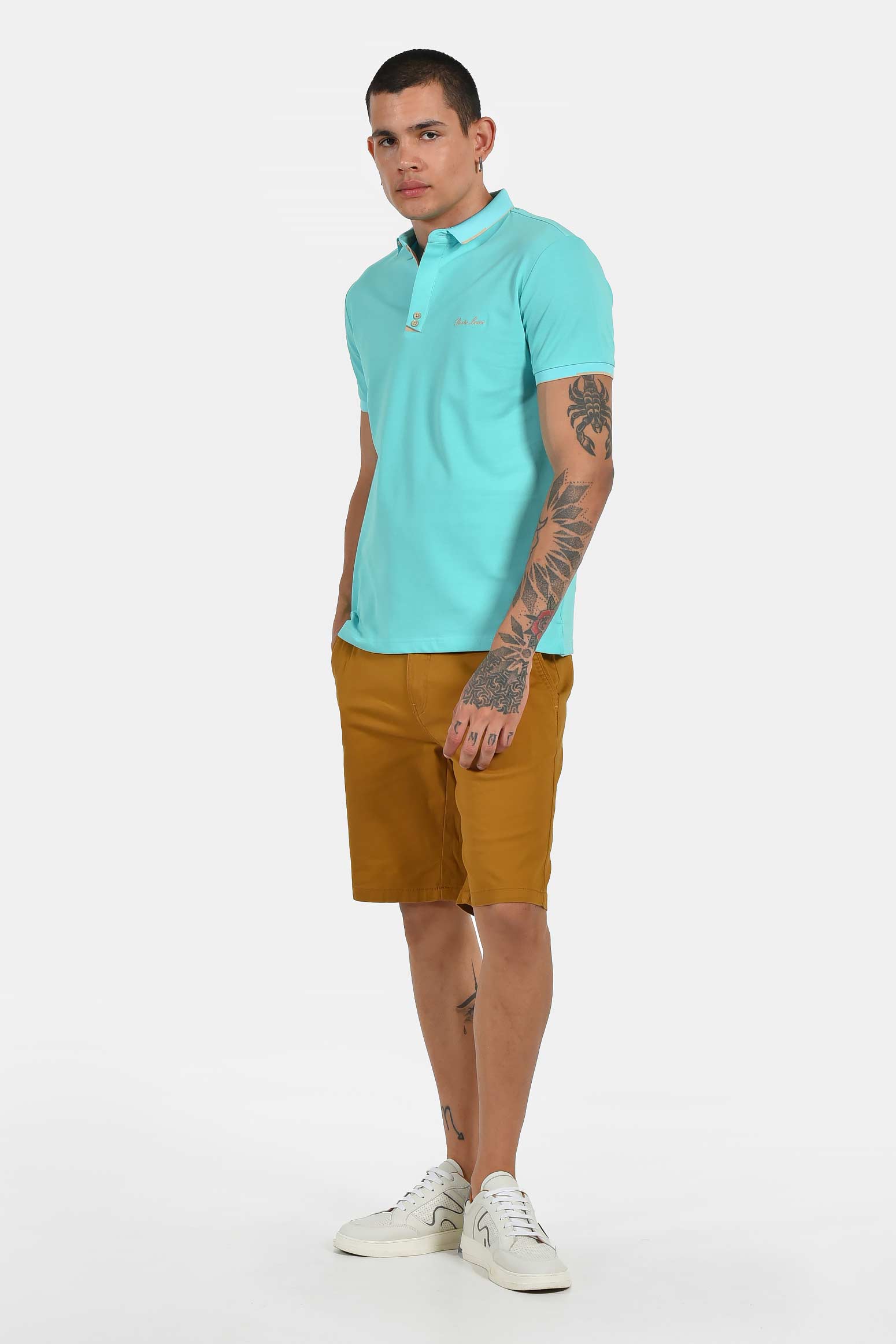 ανδρική-μπλούζα-polo-normal-fit-με-αντίθεση-στην-πατιλέτα-&-κέντημα-στήθους