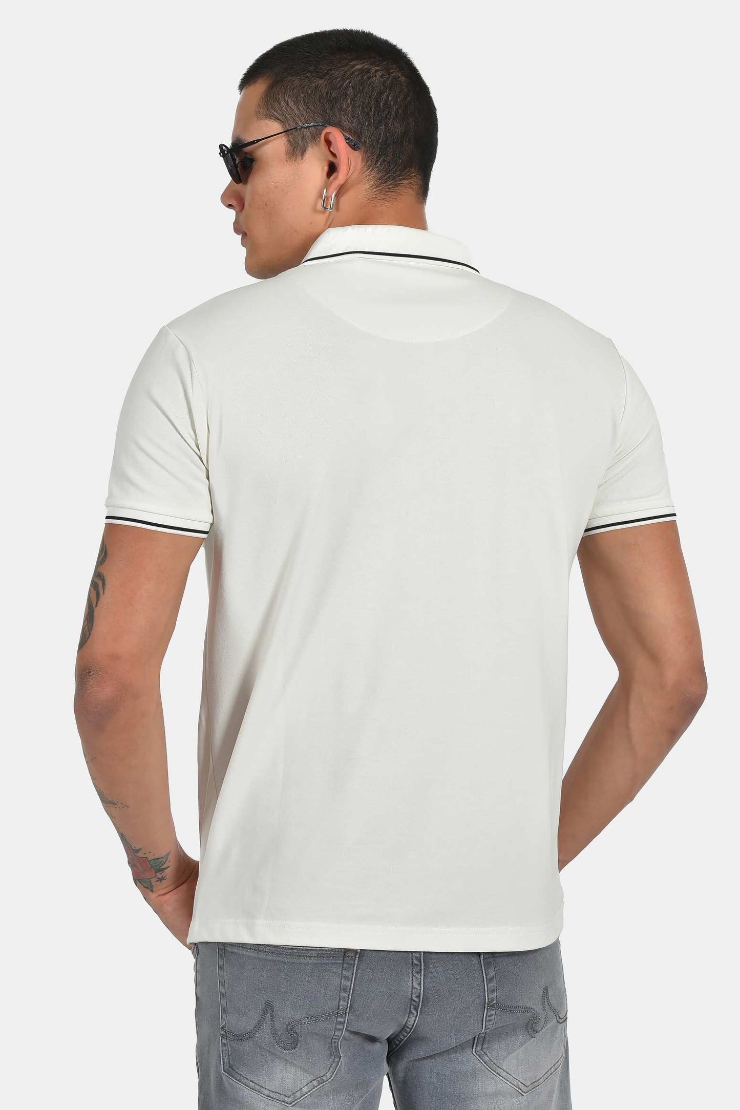 ανδρική-μπλούζα-polo-normal-fit-με-φερμουάρ-λαιμόκοψης-από-βαμβάκι-με-ελαστίνη