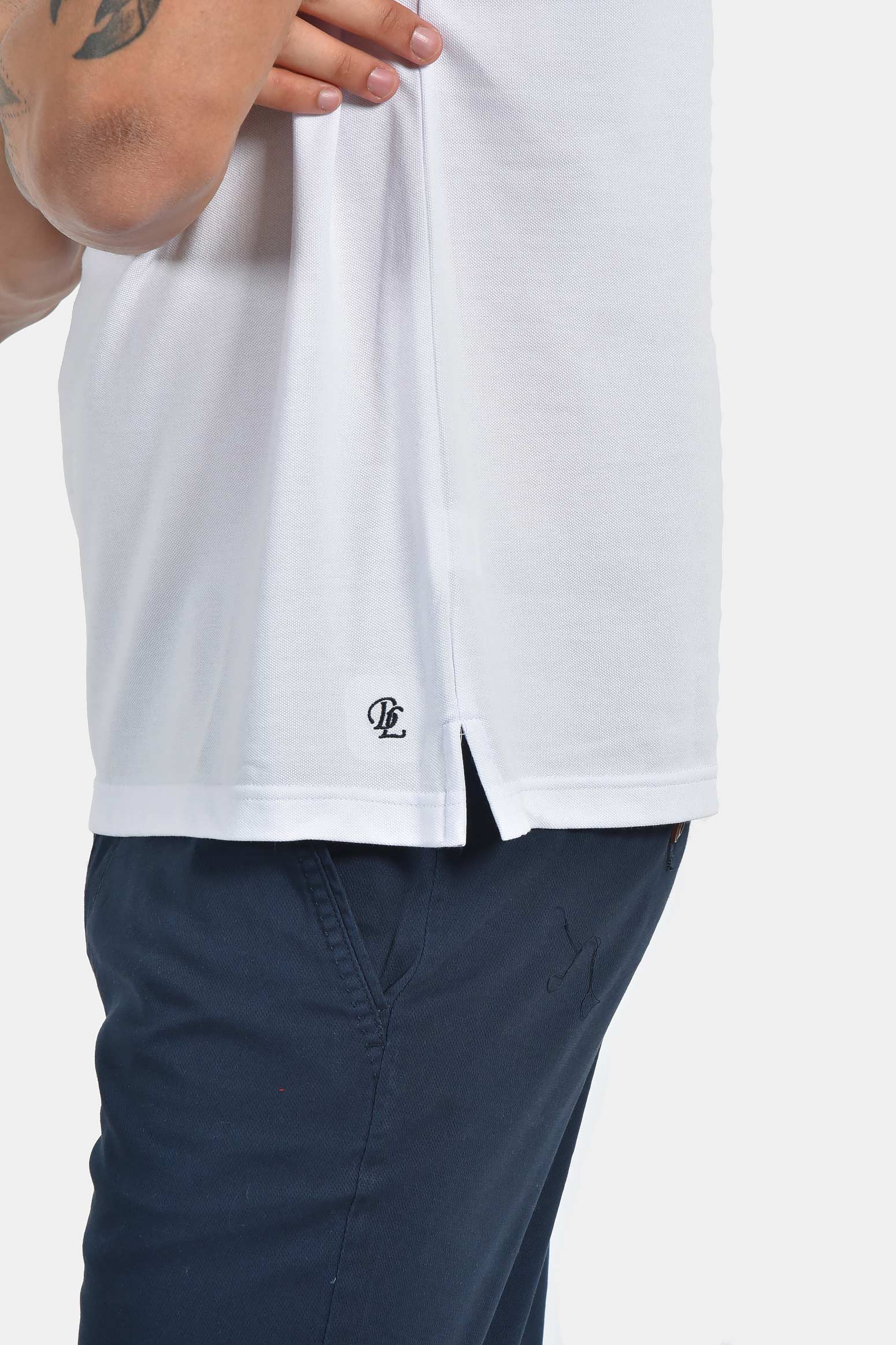 ανδρική-μπλούζα-polo-normal-fit-με-contrast-λεπτομέρειες-άνετη-&-δροσερή