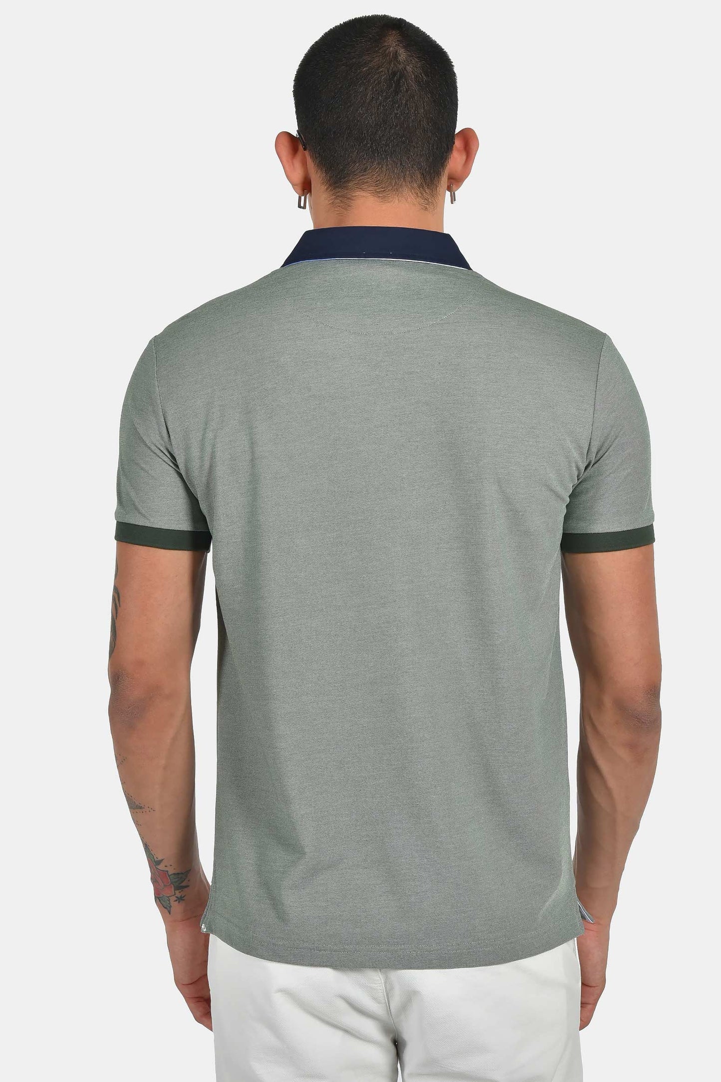 ανδρική-μπλούζα-polo-normal-fit-με-contrast-λεπτομέρειες-άνετη-&-δροσερή