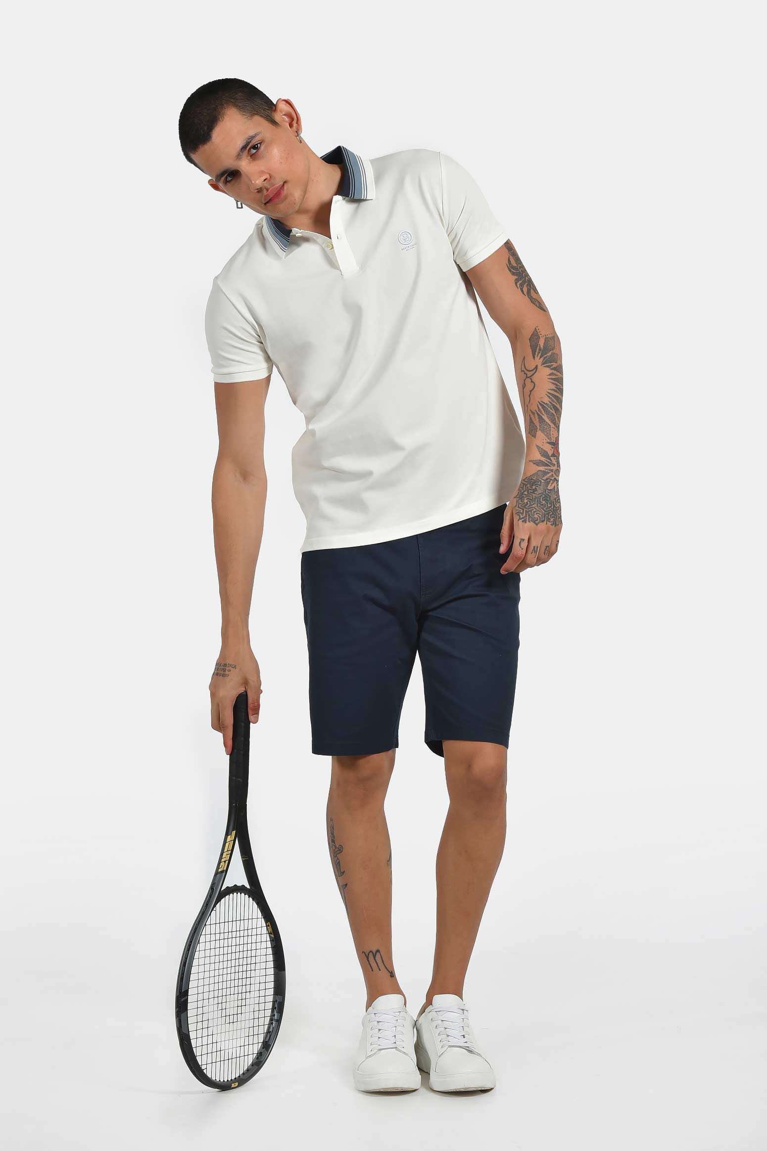 ανδρική-μπλούζα-polo-normal-fit-με-αντίθεση-στον-γιακά-&-διακριτικό-σήμα-στήθους