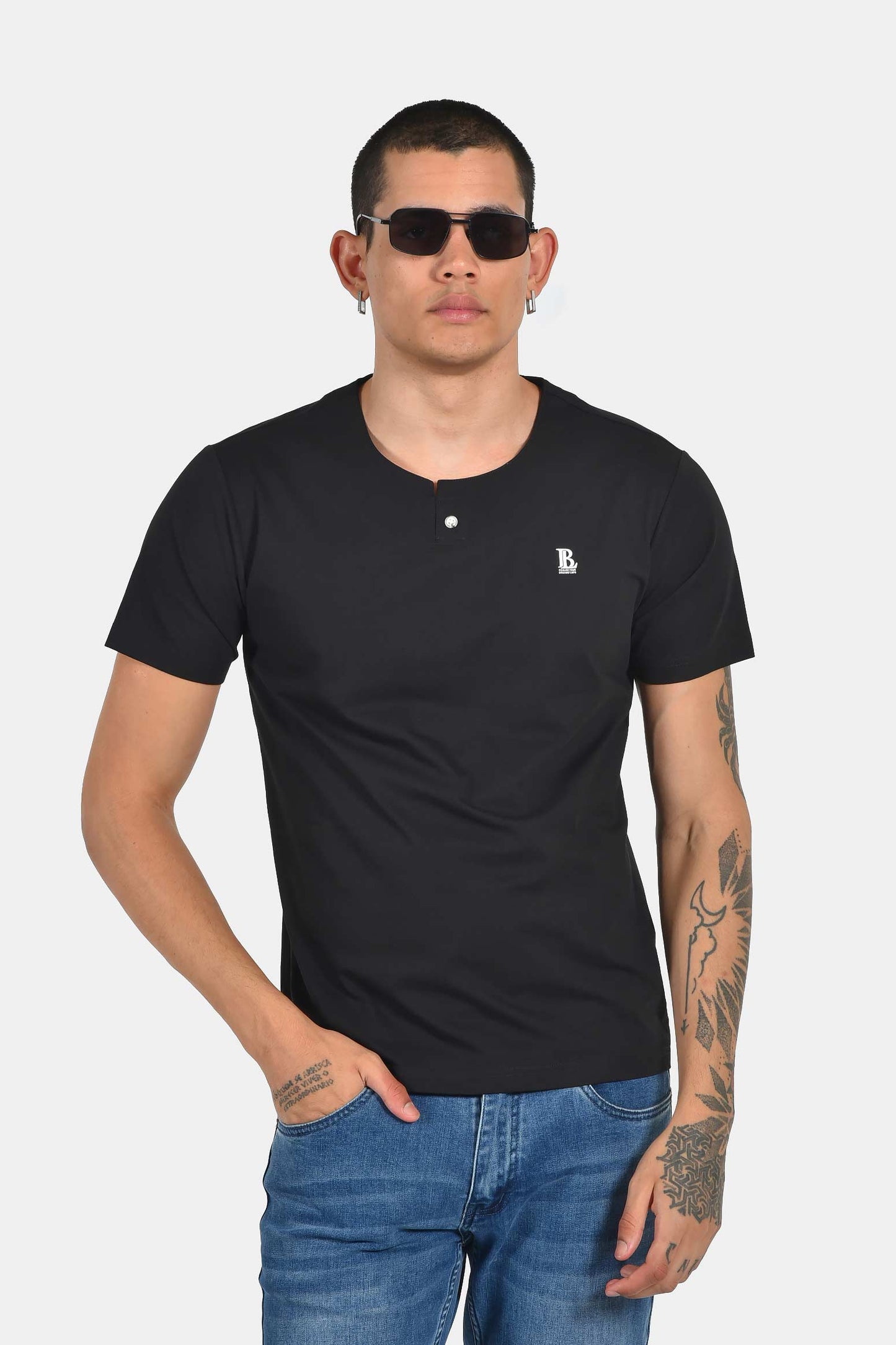 ανδρικό-t-shirt-normal-fit-με-κουμπί-λαιμόκοψης-απαλή-&-σταθερή-εφαρμογή