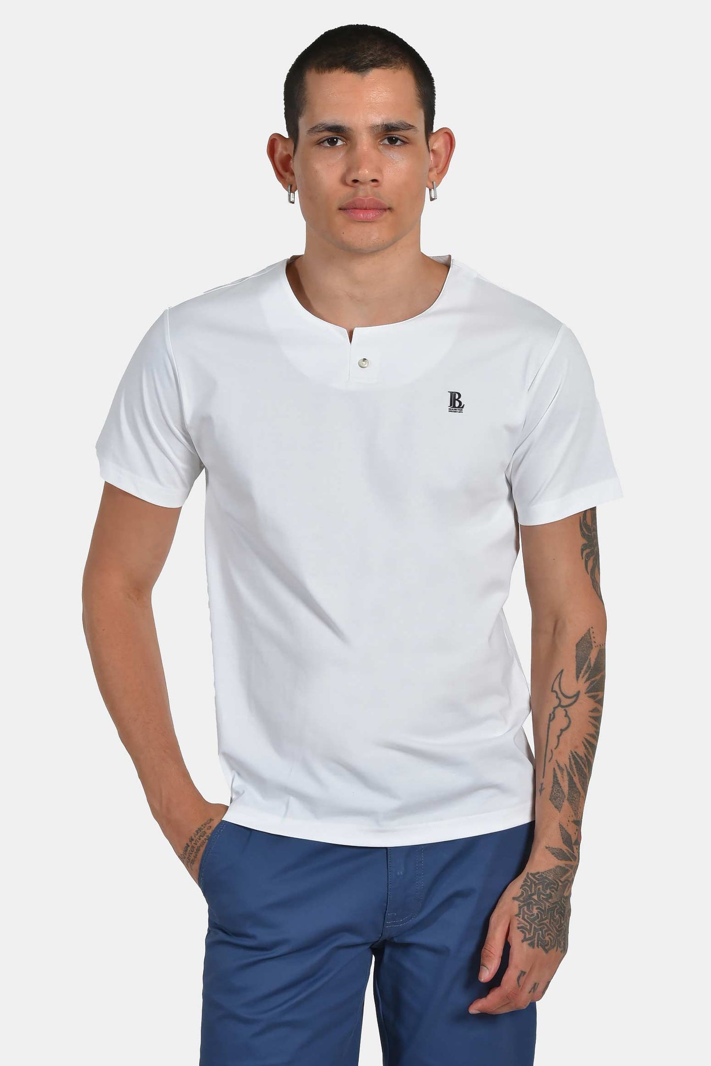 ανδρικό-t-shirt-normal-fit-με-κουμπί-λαιμόκοψης-απαλή-&-σταθερή-εφαρμογή