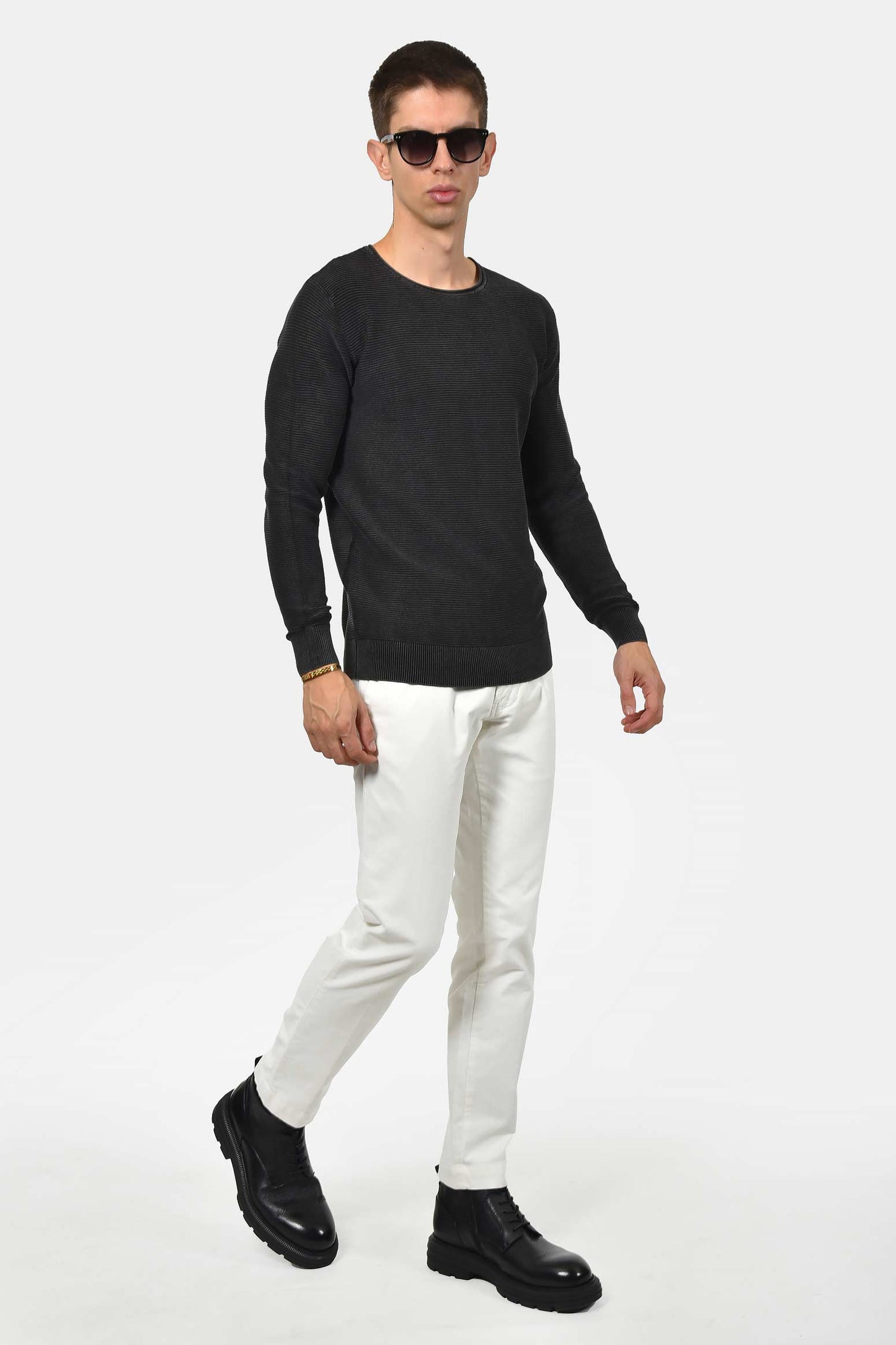 ανδρικό-βαμβακερό-πουλόβερ-stone-wash-με-ανάγλυφο-ριγέ-σχέδιο