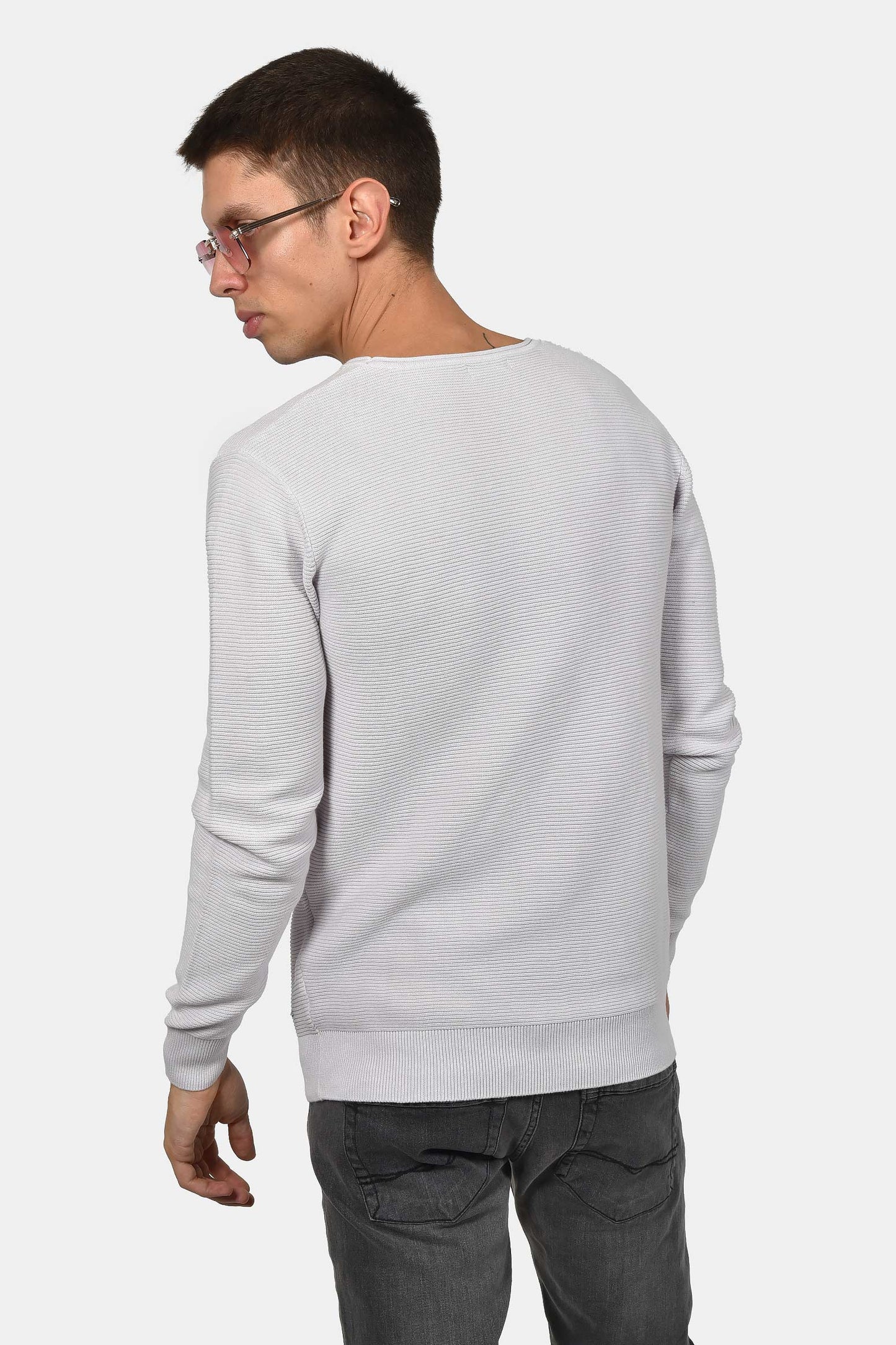 ανδρικό-βαμβακερό-πουλόβερ-stone-wash-με-ανάγλυφο-ριγέ-σχέδιο