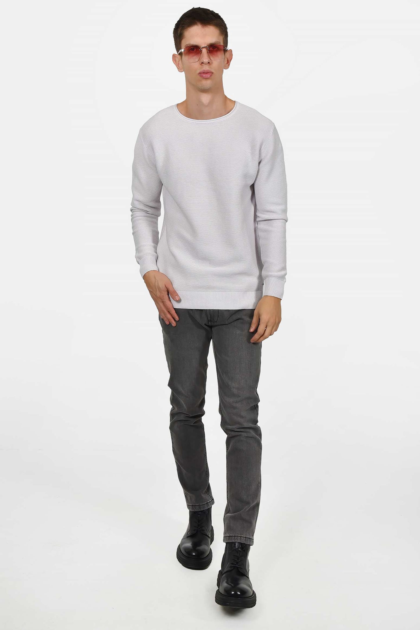 ανδρικό-βαμβακερό-πουλόβερ-stone-wash-με-ανάγλυφο-ριγέ-σχέδιο