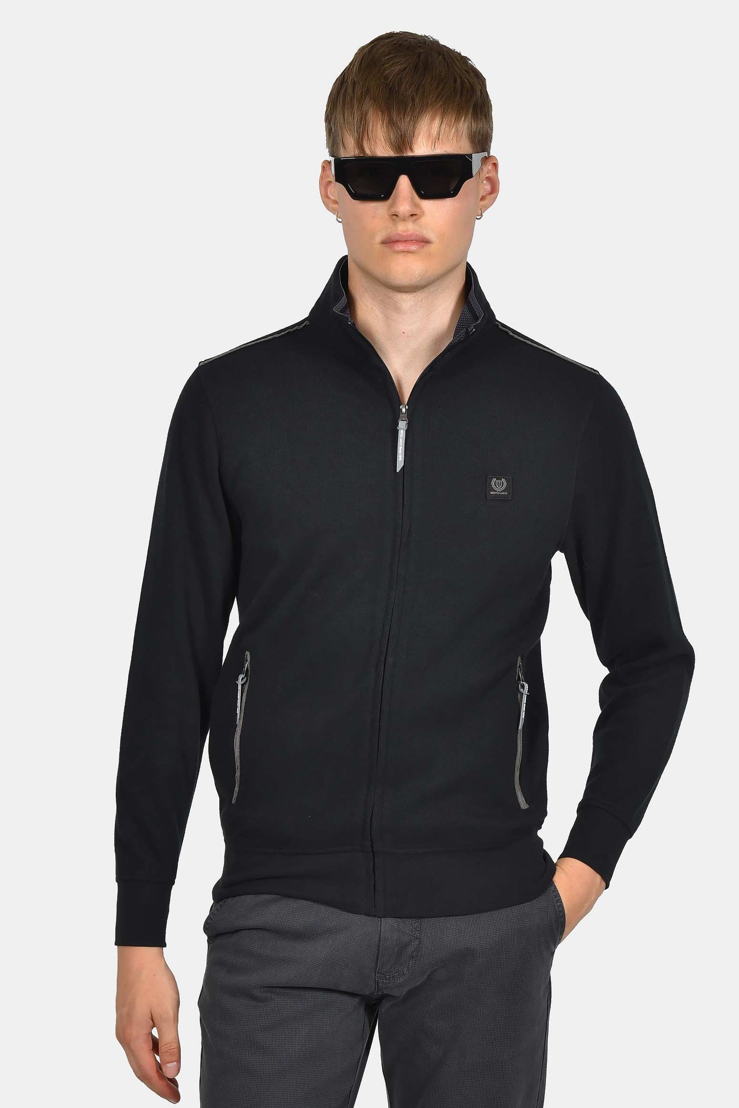 ανδρική-ζακέτα-φούτερ-normal-fit-με-φερμουάρ-και-πλαϊνές-τσέπες