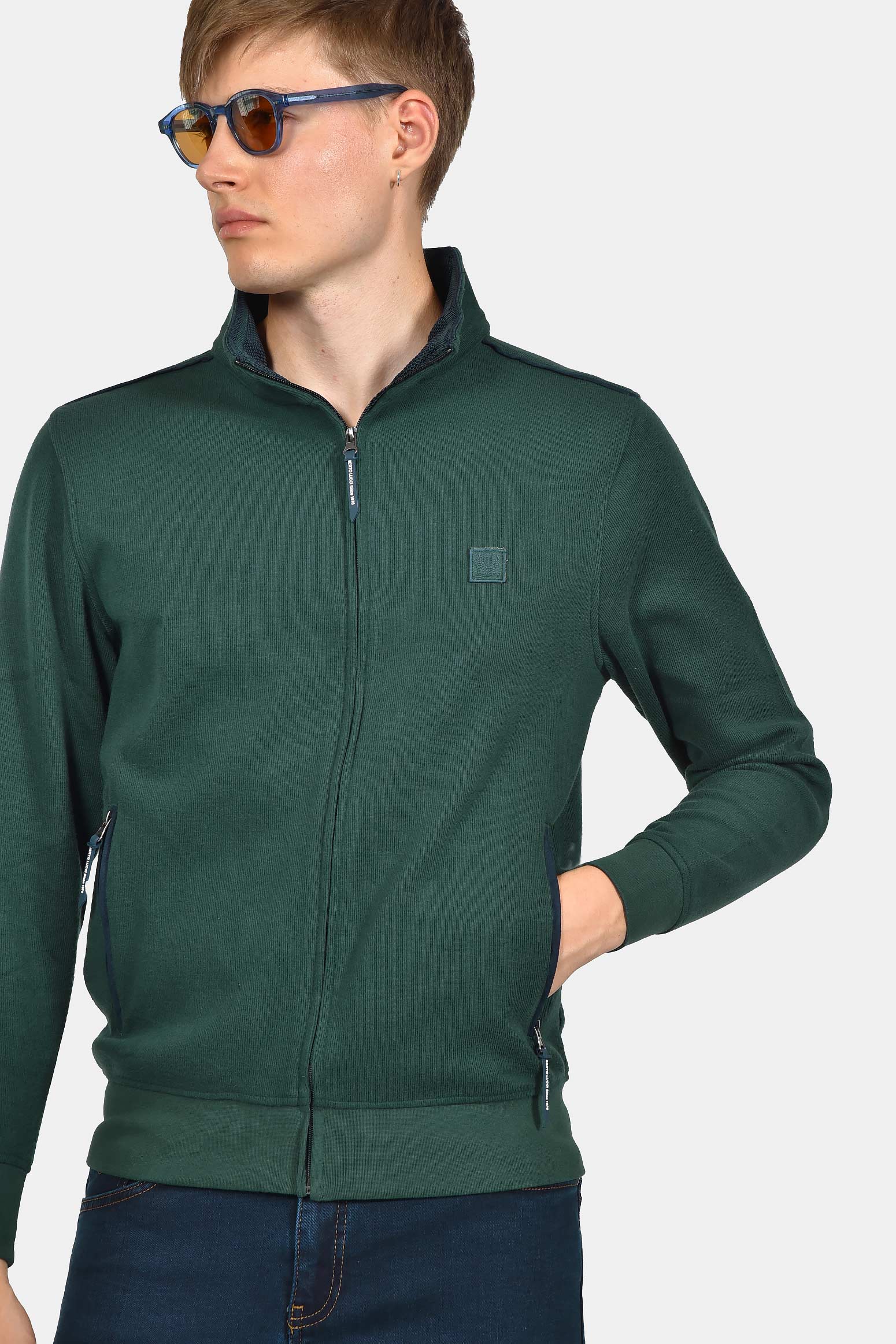 ανδρική-ζακέτα-φούτερ-normal-fit-με-φερμουάρ-και-πλαϊνές-τσέπες