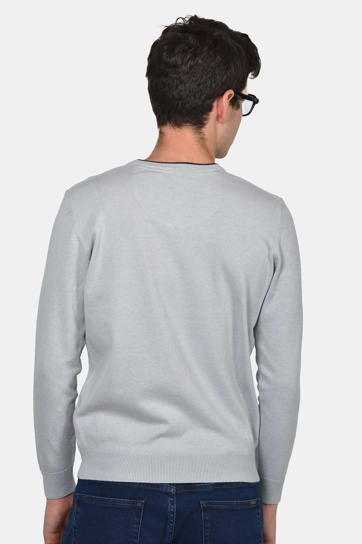 ανδρικό-πουλόβερ-normal-fit-με-λαιμόκοψη-v