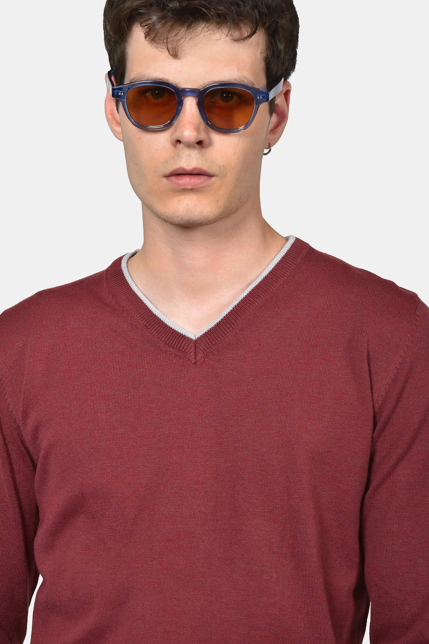 ανδρικό-πουλόβερ-normal-fit-με-λαιμόκοψη-v