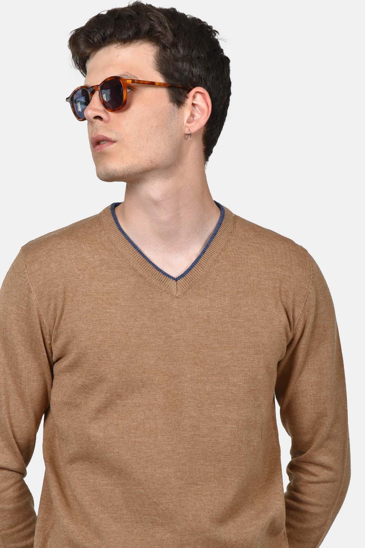 ανδρικό-πουλόβερ-normal-fit-με-λαιμόκοψη-v